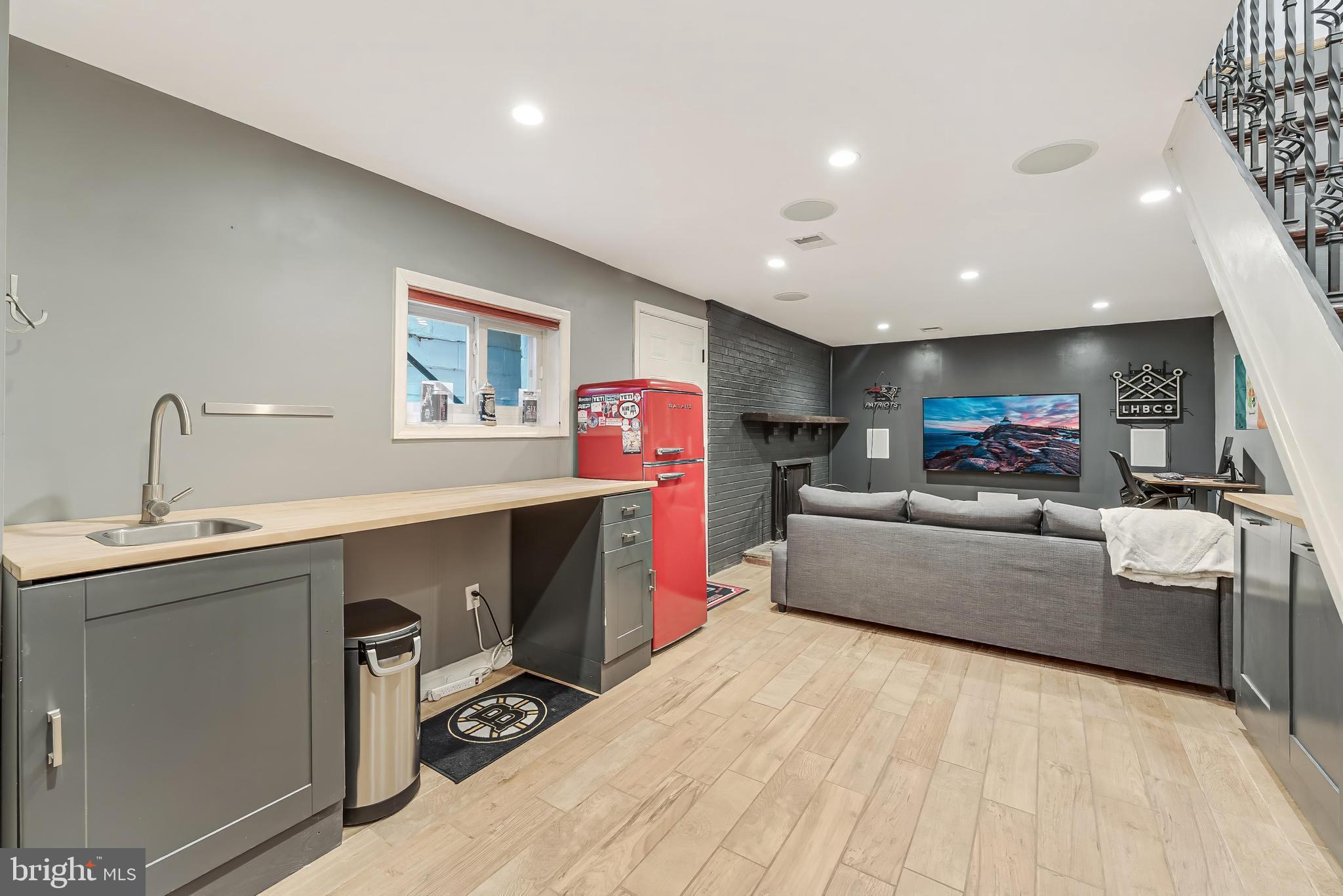 14714 CRANOKE STREET