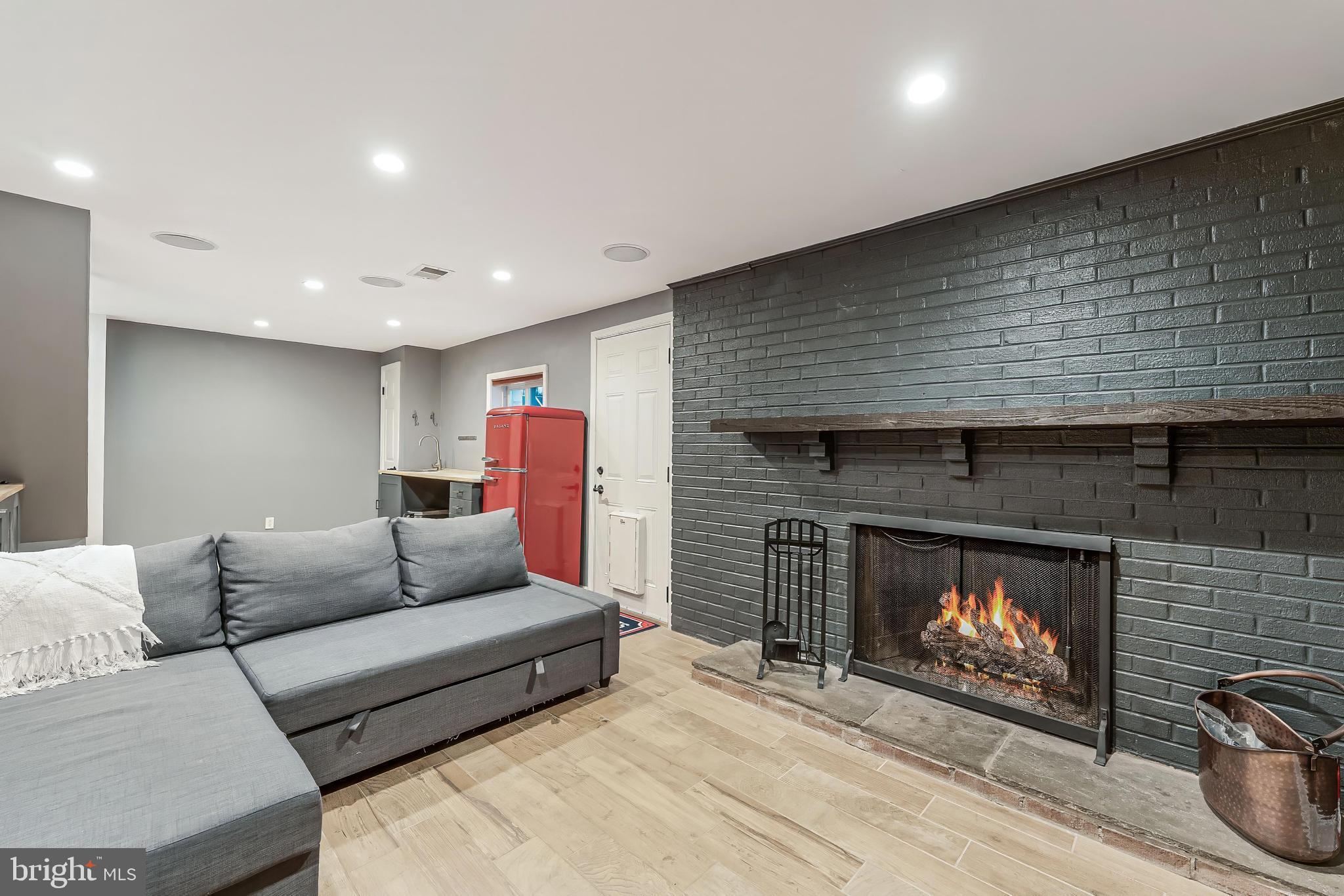 14714 CRANOKE STREET