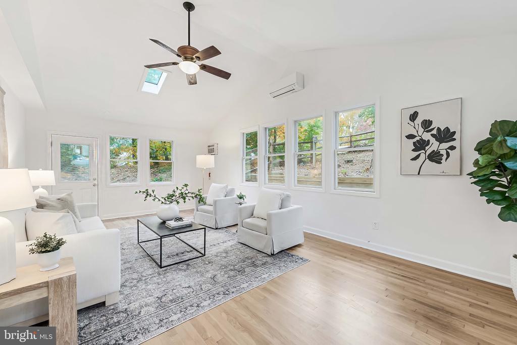 1508 HIDDENBROOK DRIVE