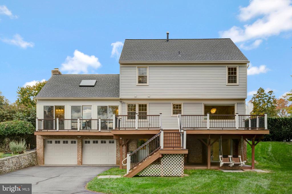 1332 CARPERS FARM WAY