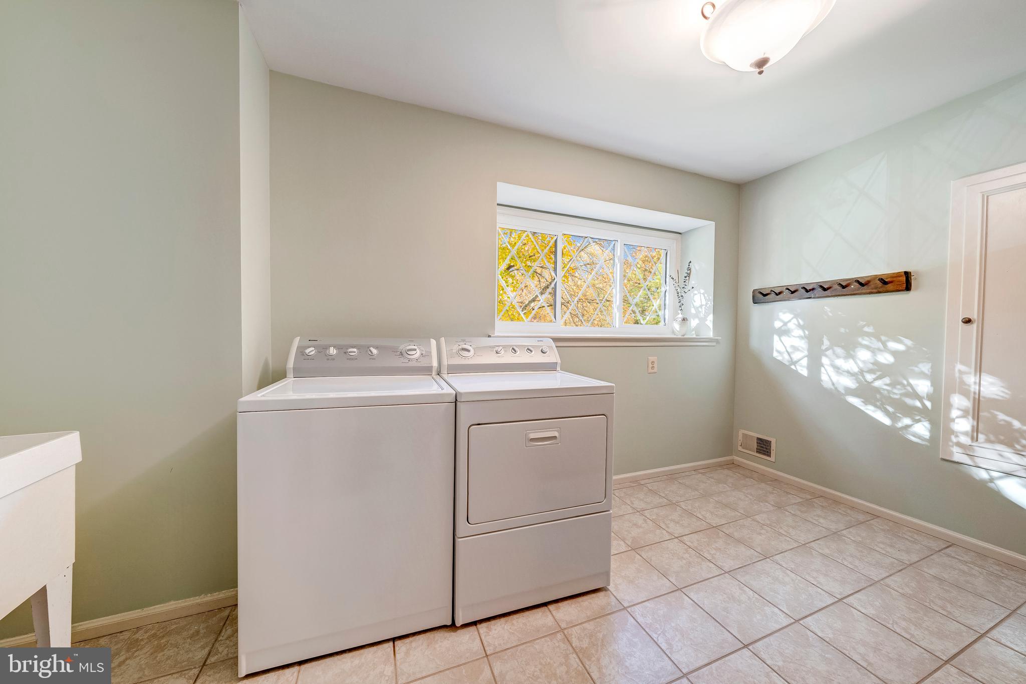 9132 ERMANTRUDE COURT