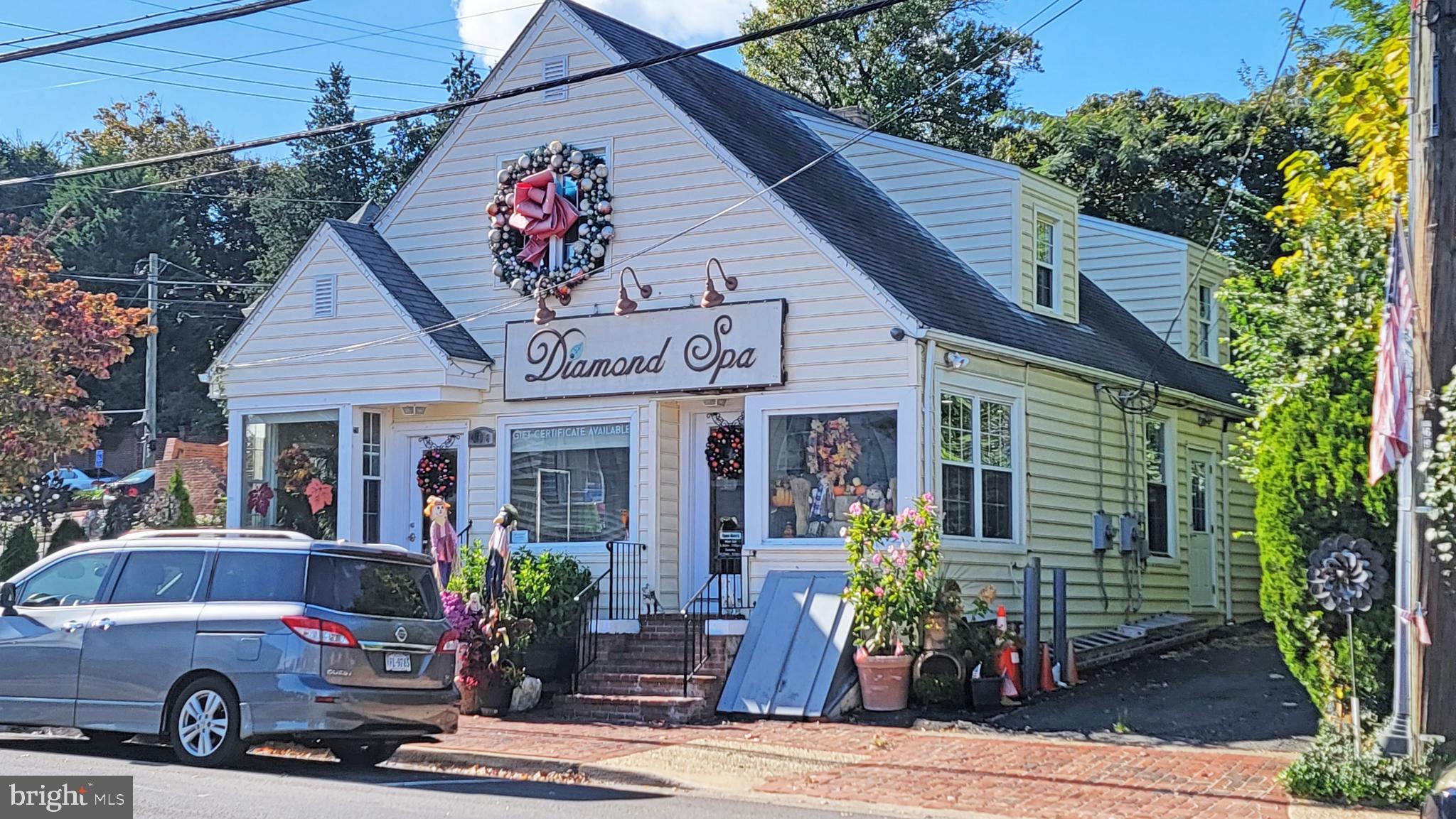 9132 ERMANTRUDE COURT