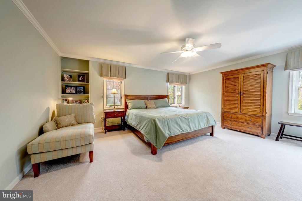 9132 ERMANTRUDE COURT