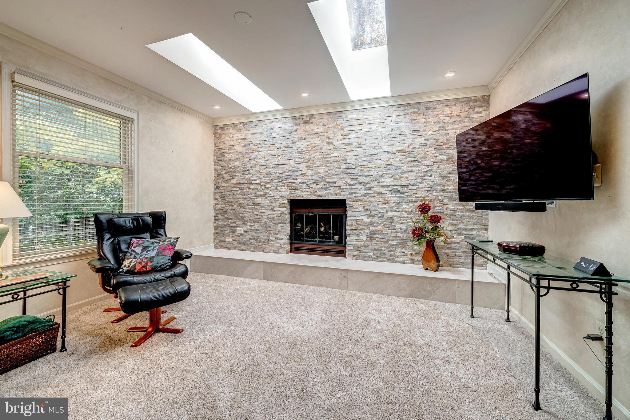 9132 ERMANTRUDE COURT