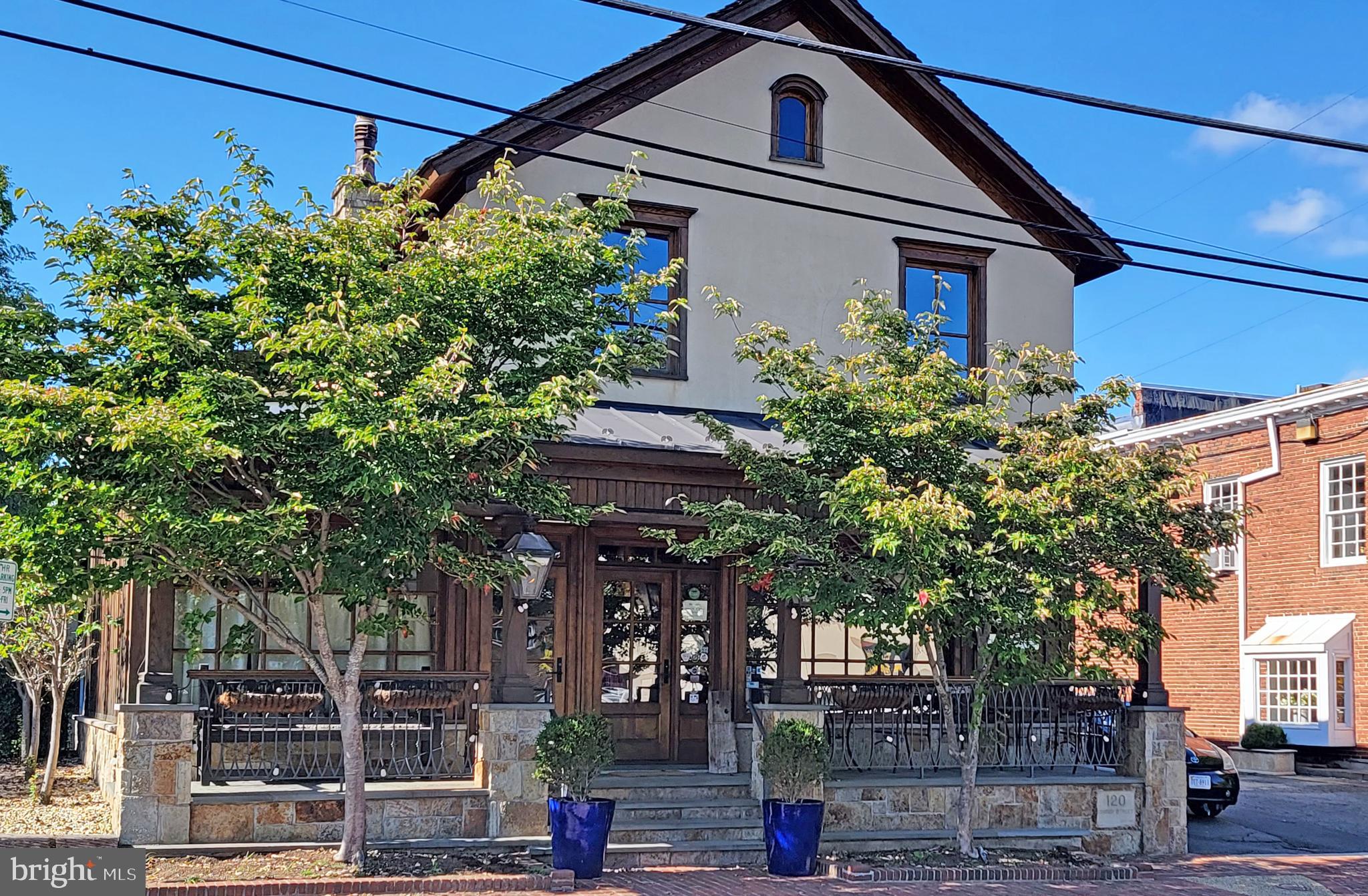 9132 ERMANTRUDE COURT