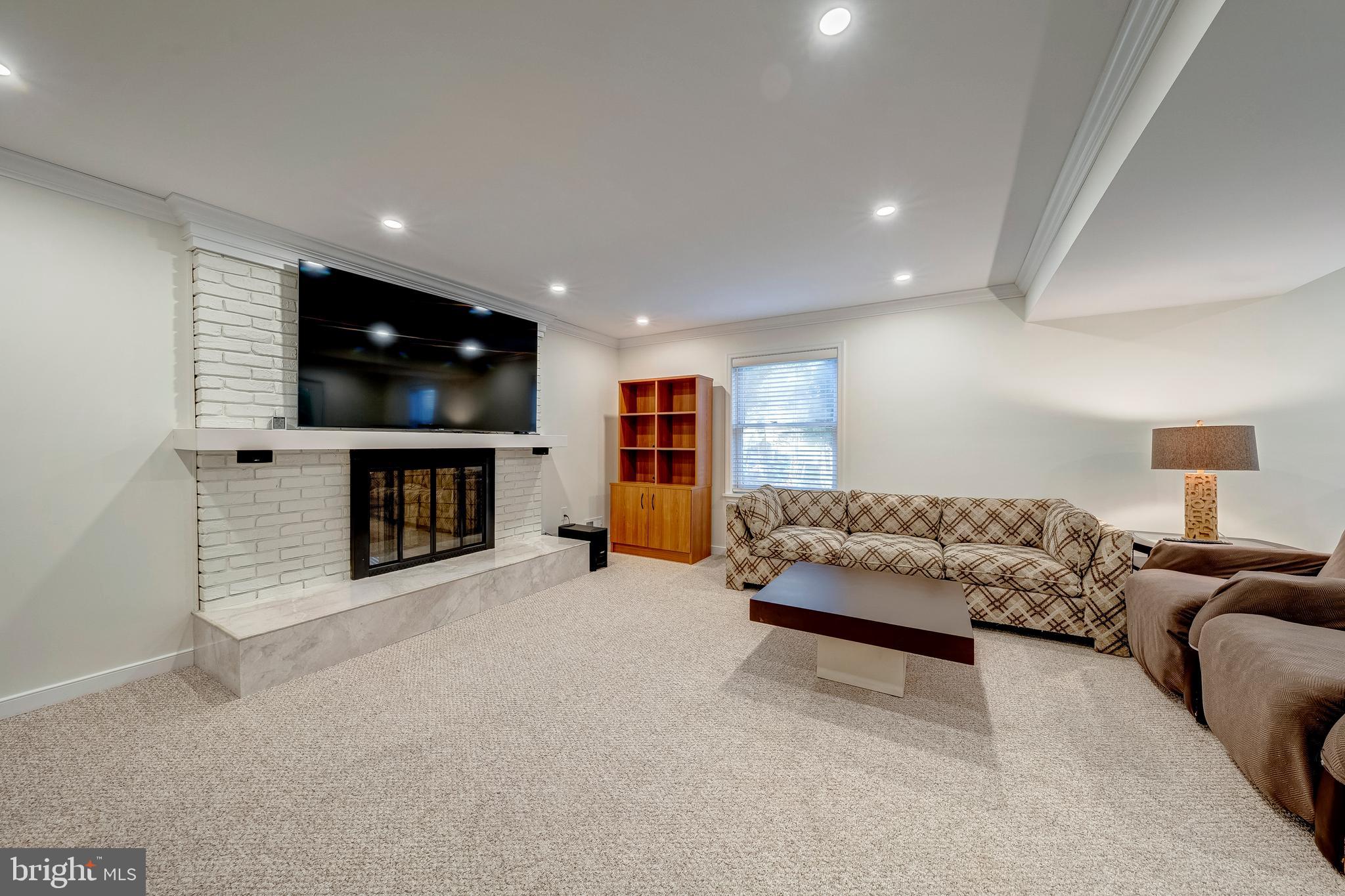 9132 ERMANTRUDE COURT