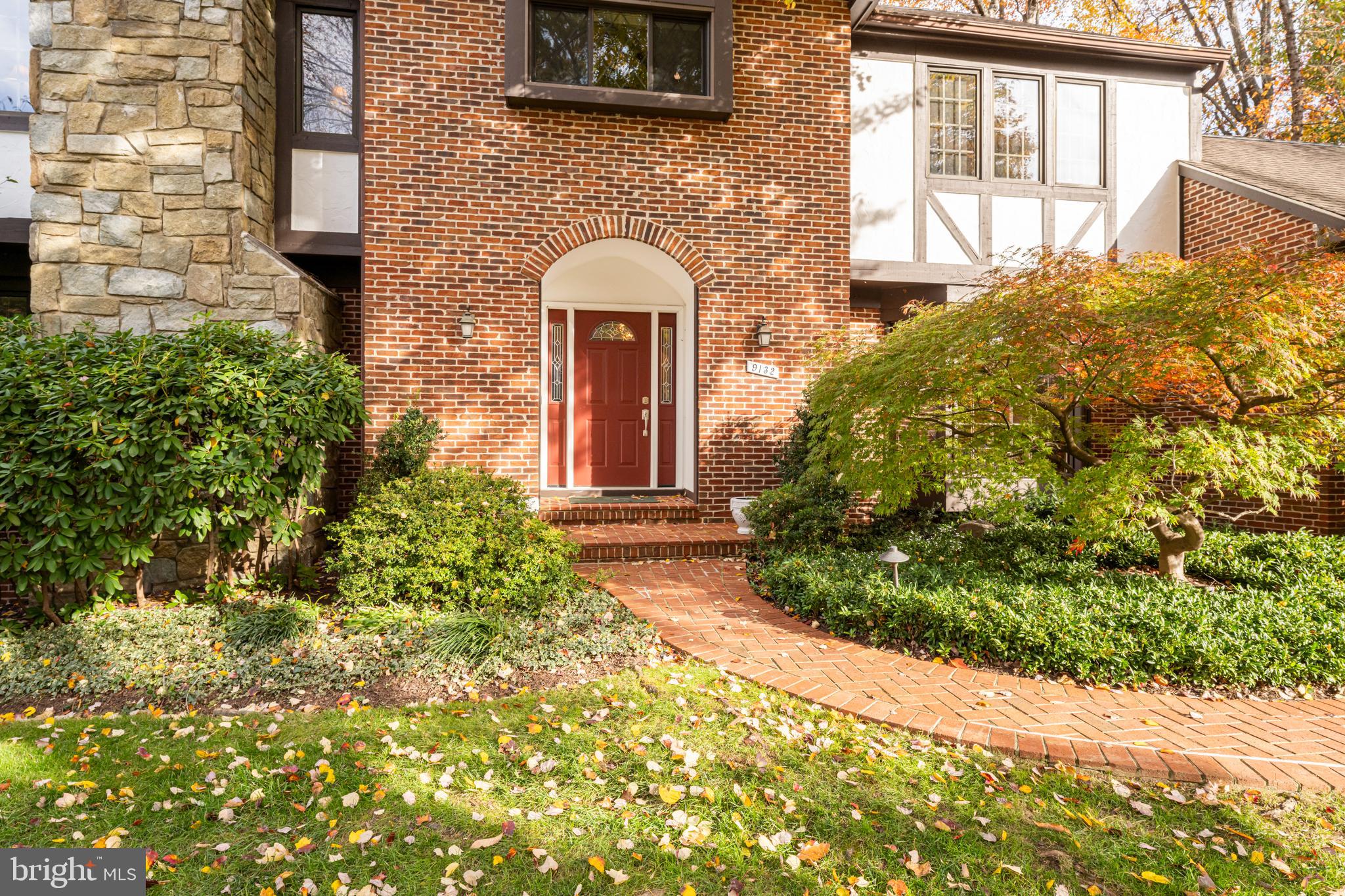 9132 ERMANTRUDE COURT