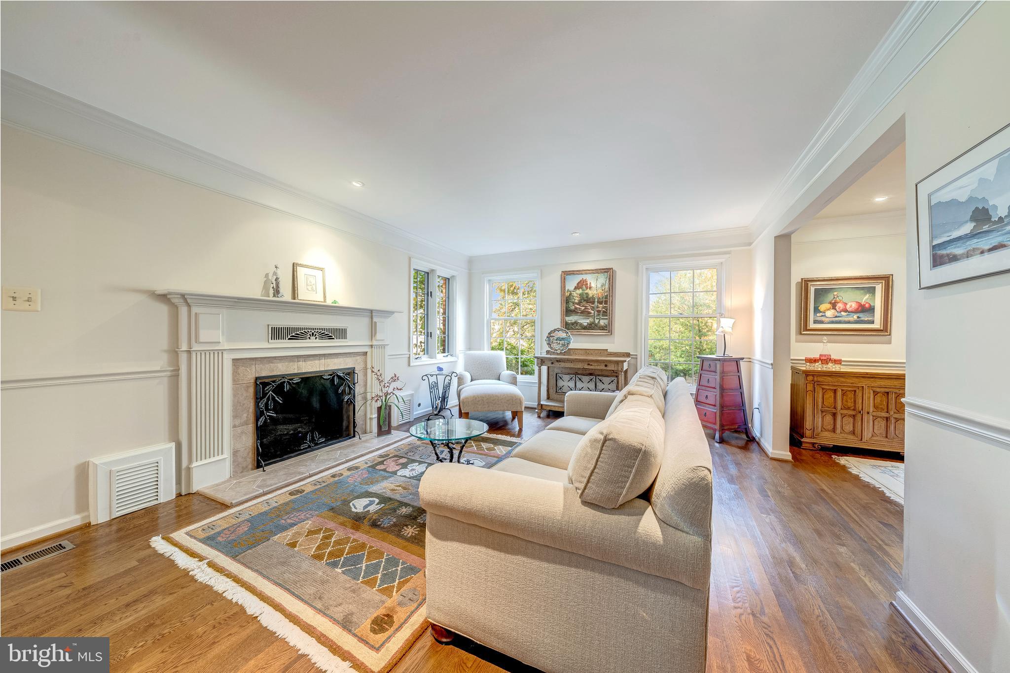 9132 ERMANTRUDE COURT