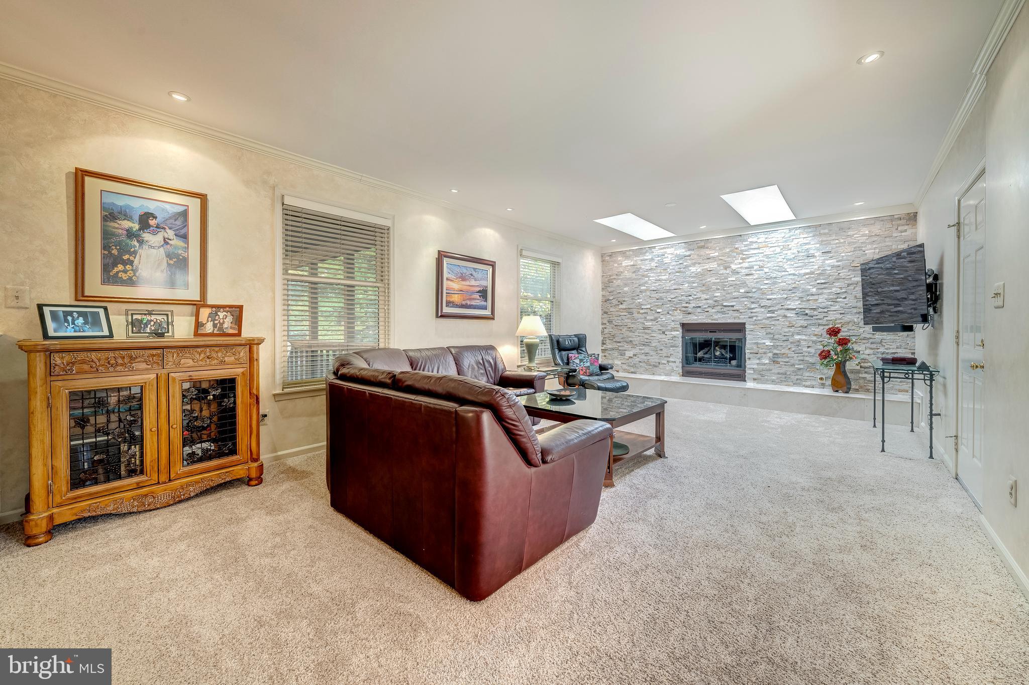 9132 ERMANTRUDE COURT