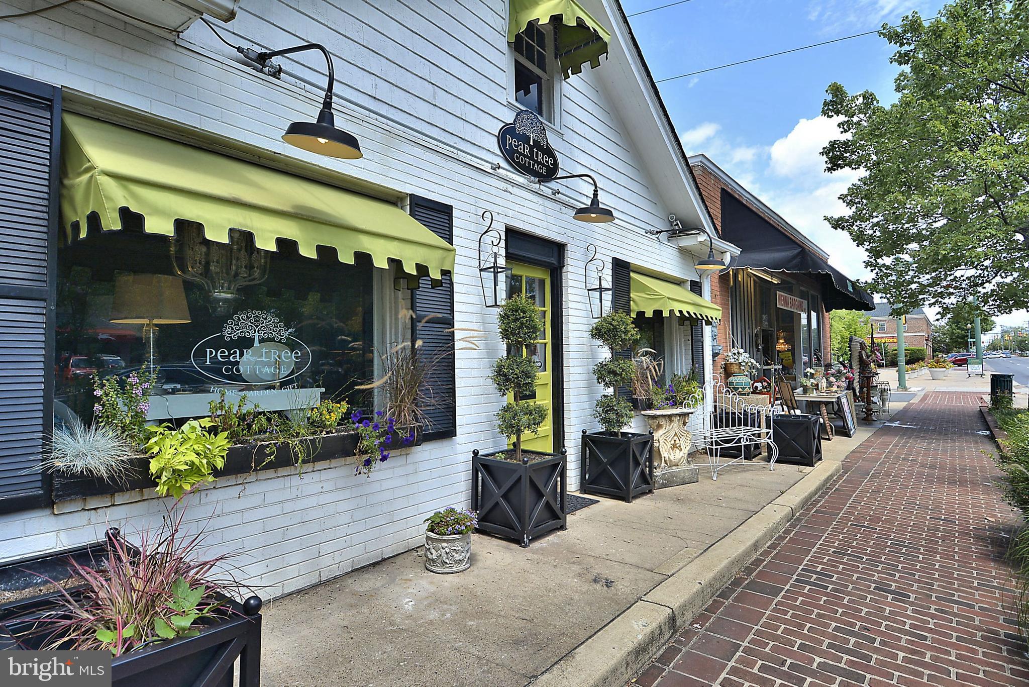 9132 ERMANTRUDE COURT