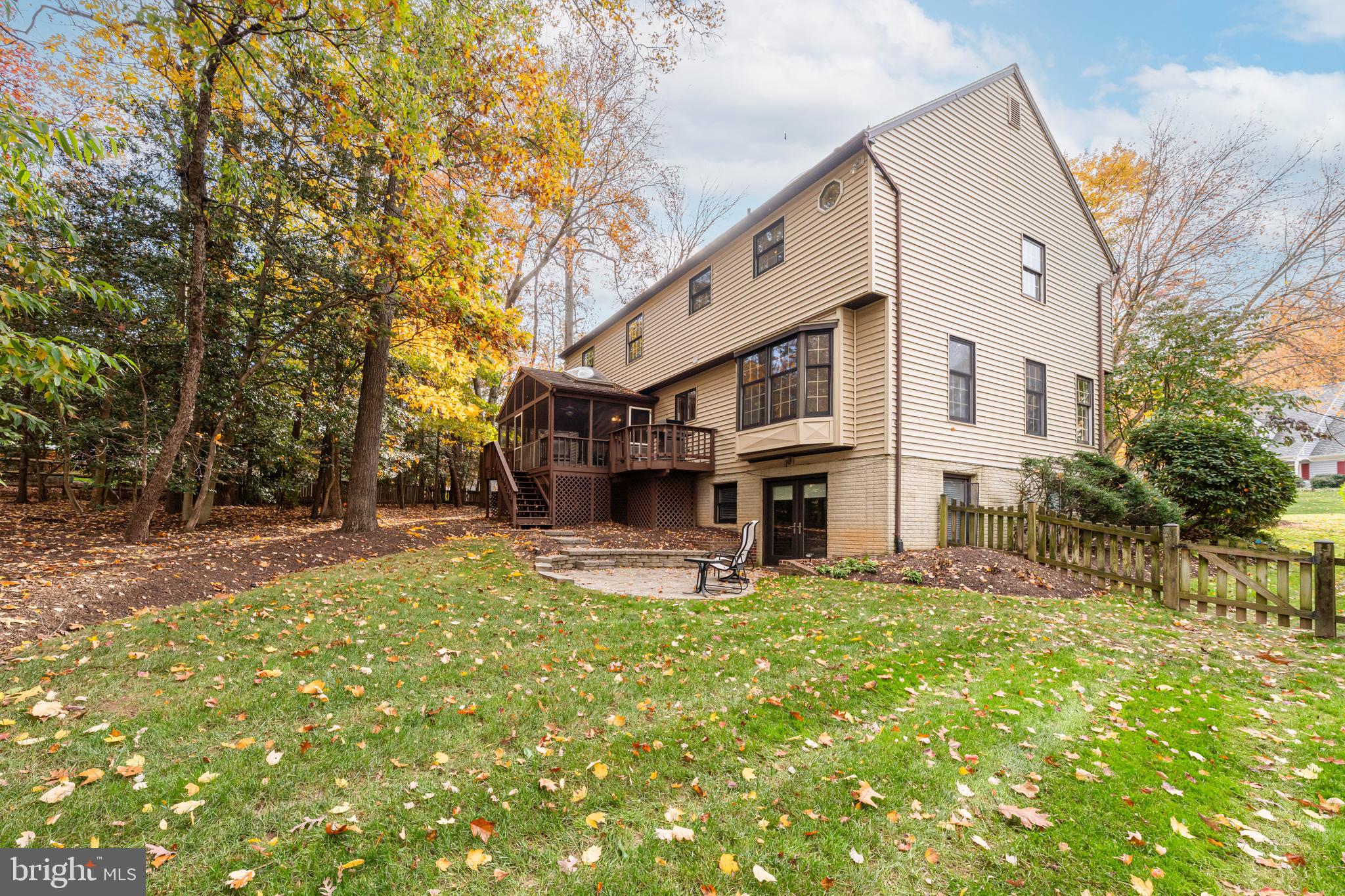 9132 ERMANTRUDE COURT