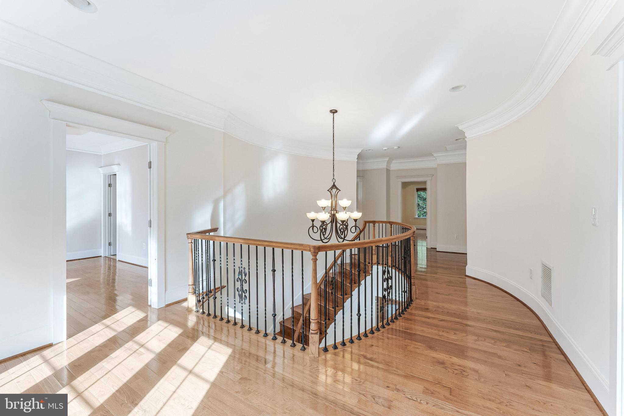 829 GOLDEN ARROW STREET