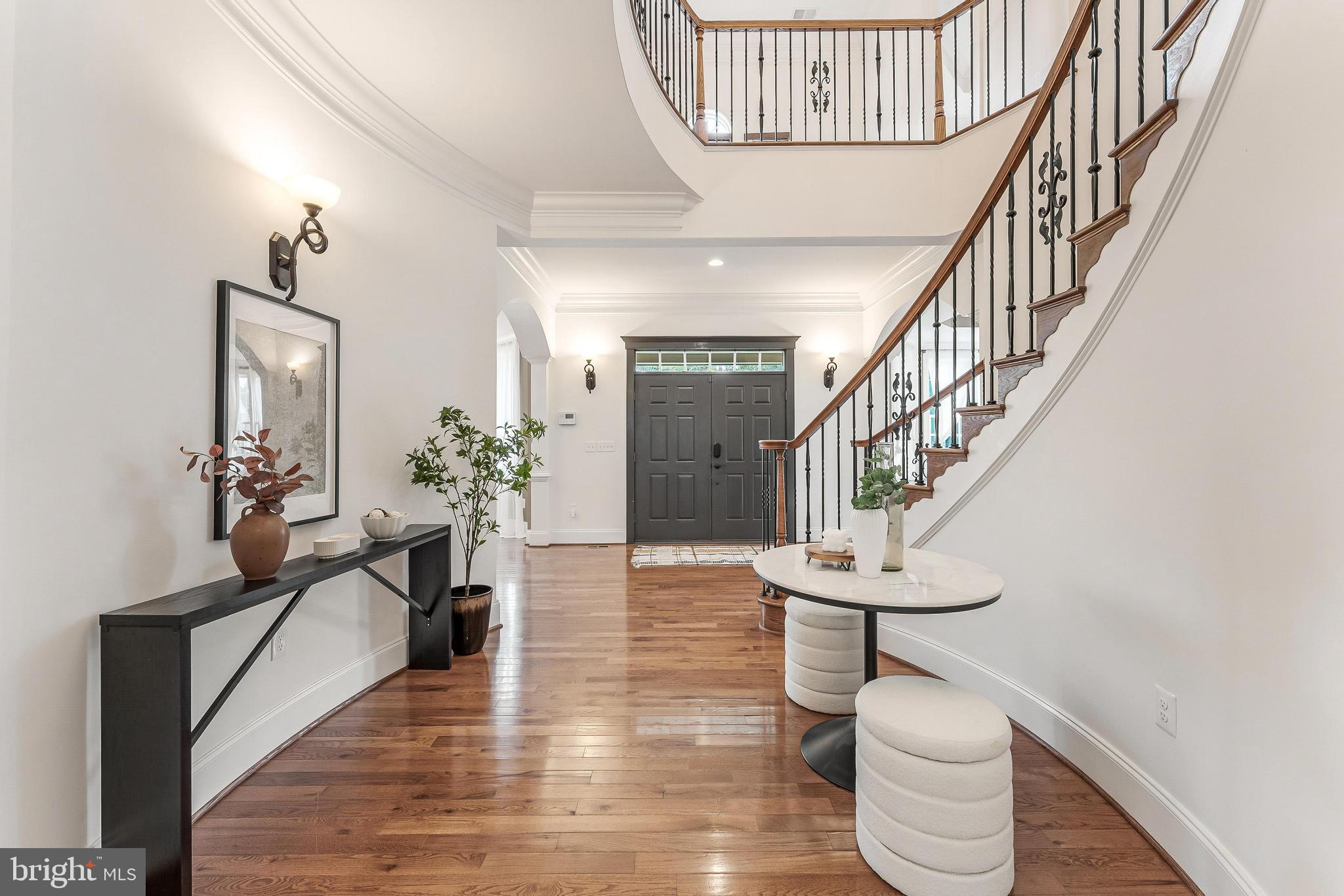 829 GOLDEN ARROW STREET