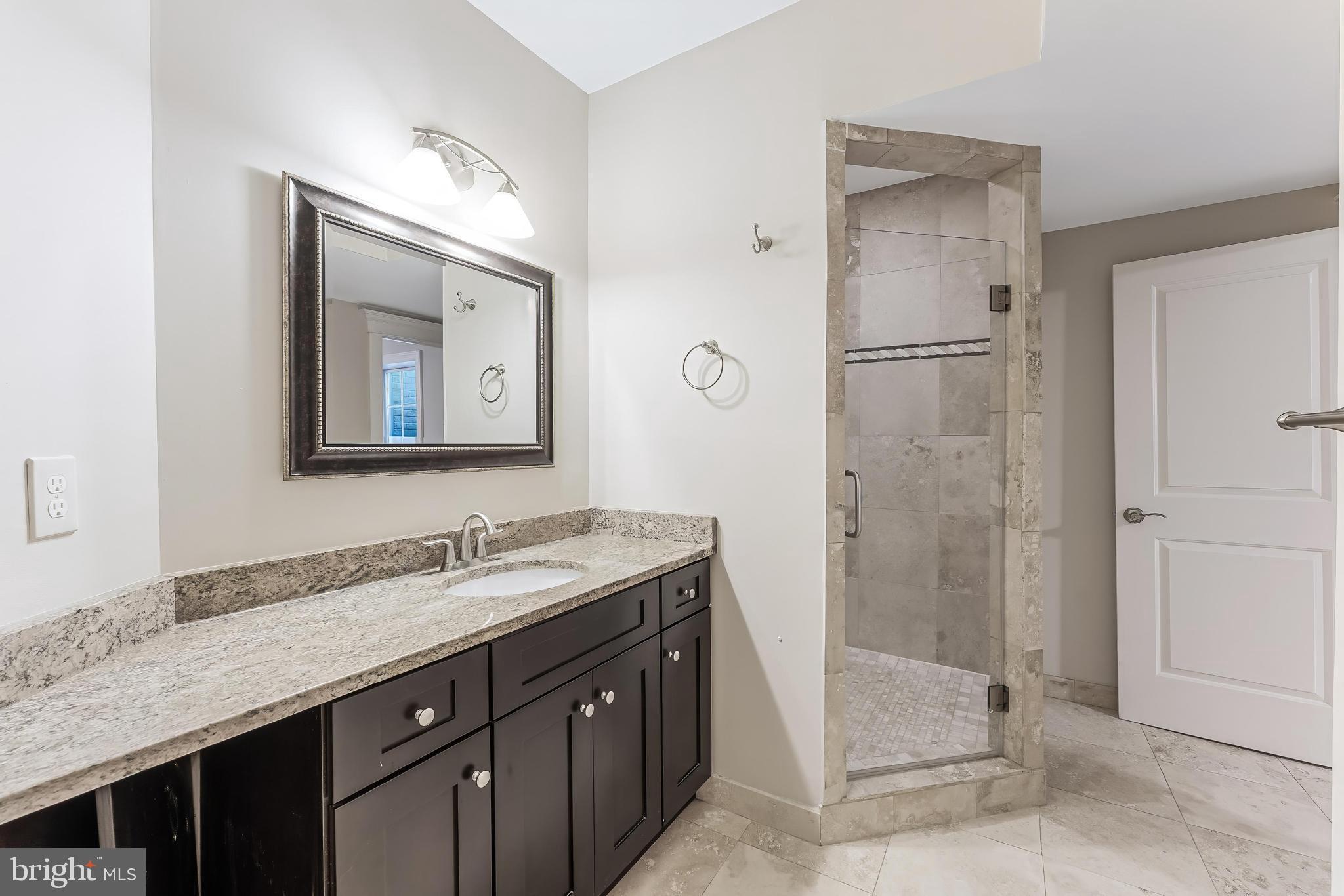 829 GOLDEN ARROW STREET