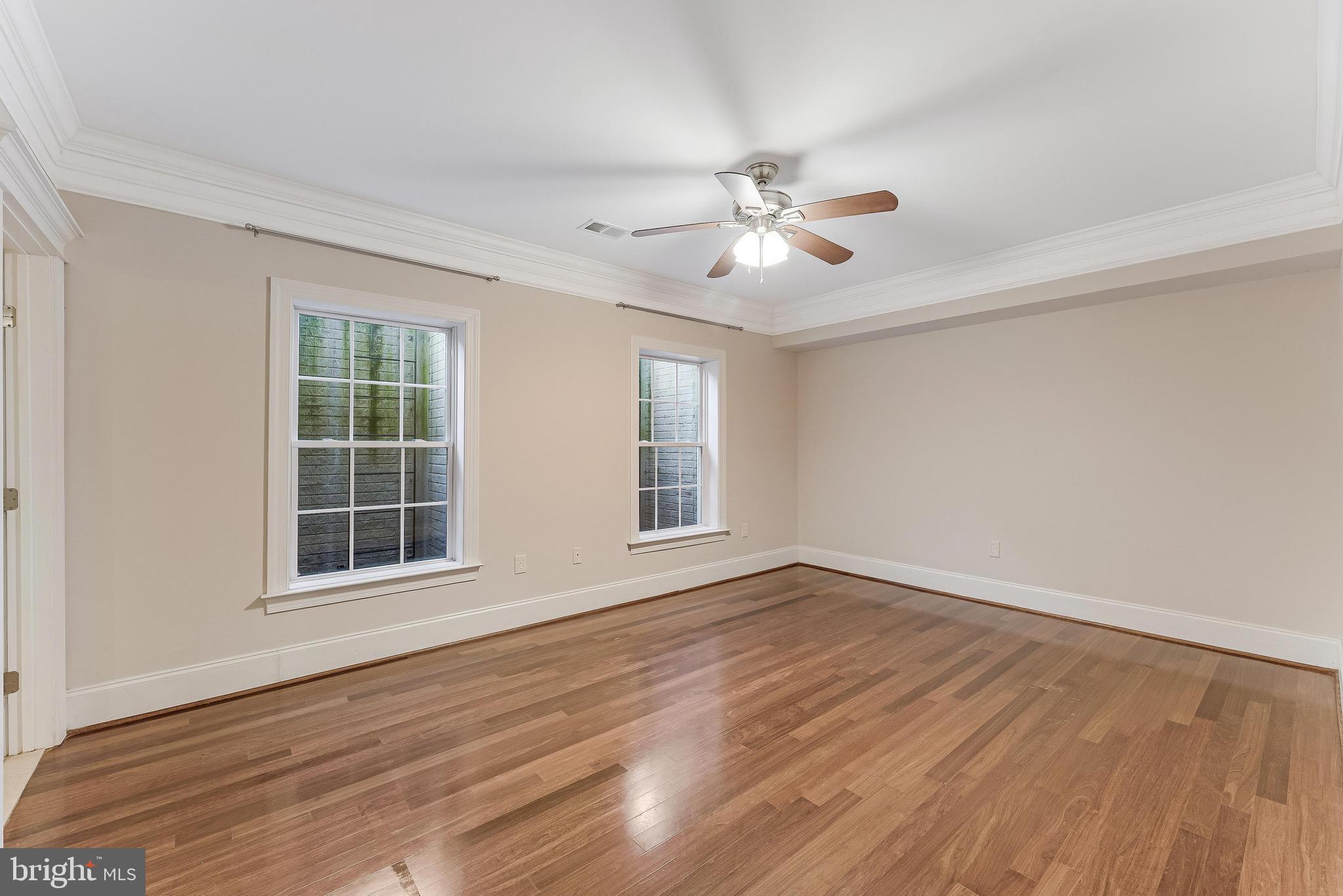 829 GOLDEN ARROW STREET