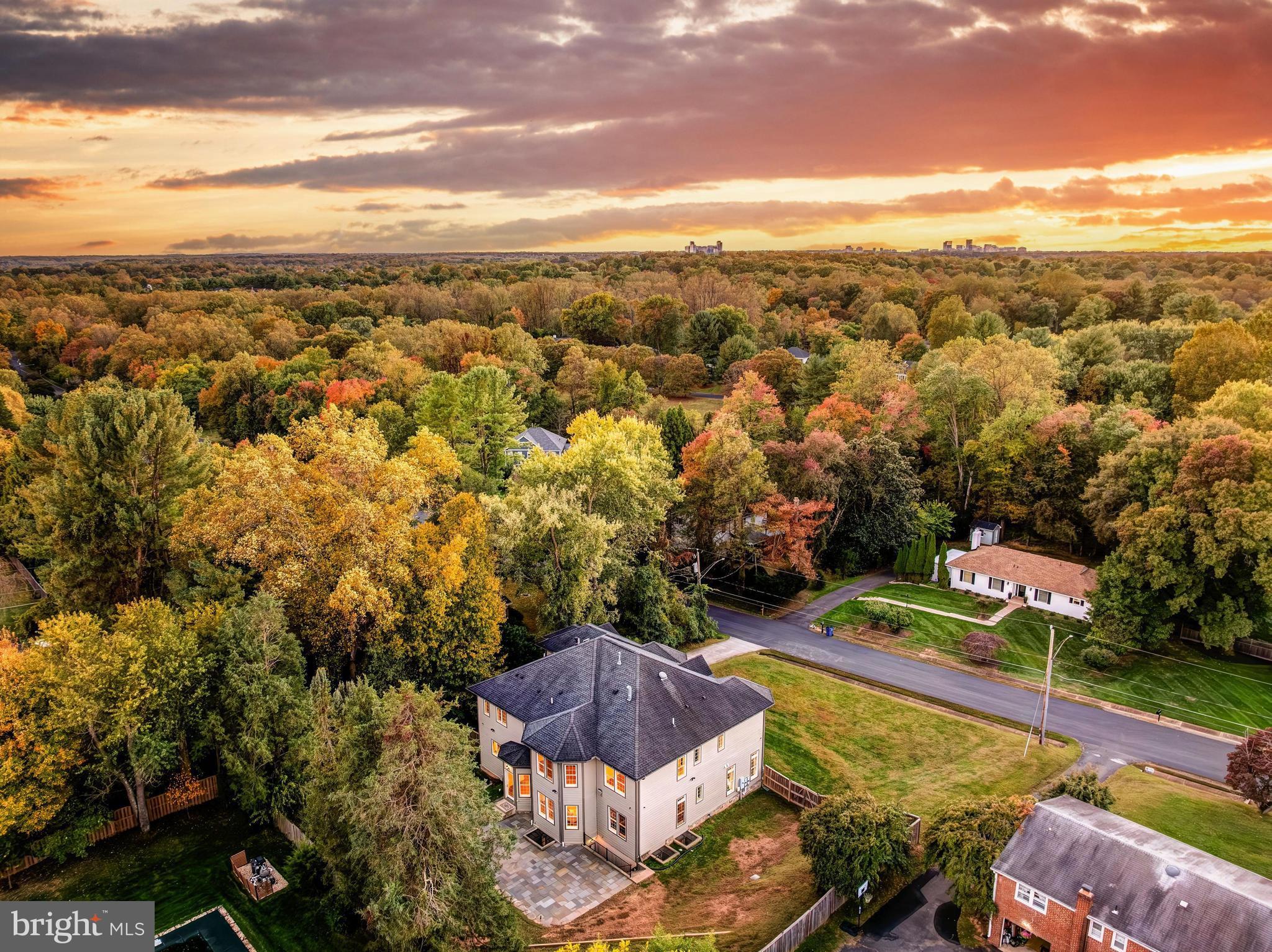 829 GOLDEN ARROW STREET