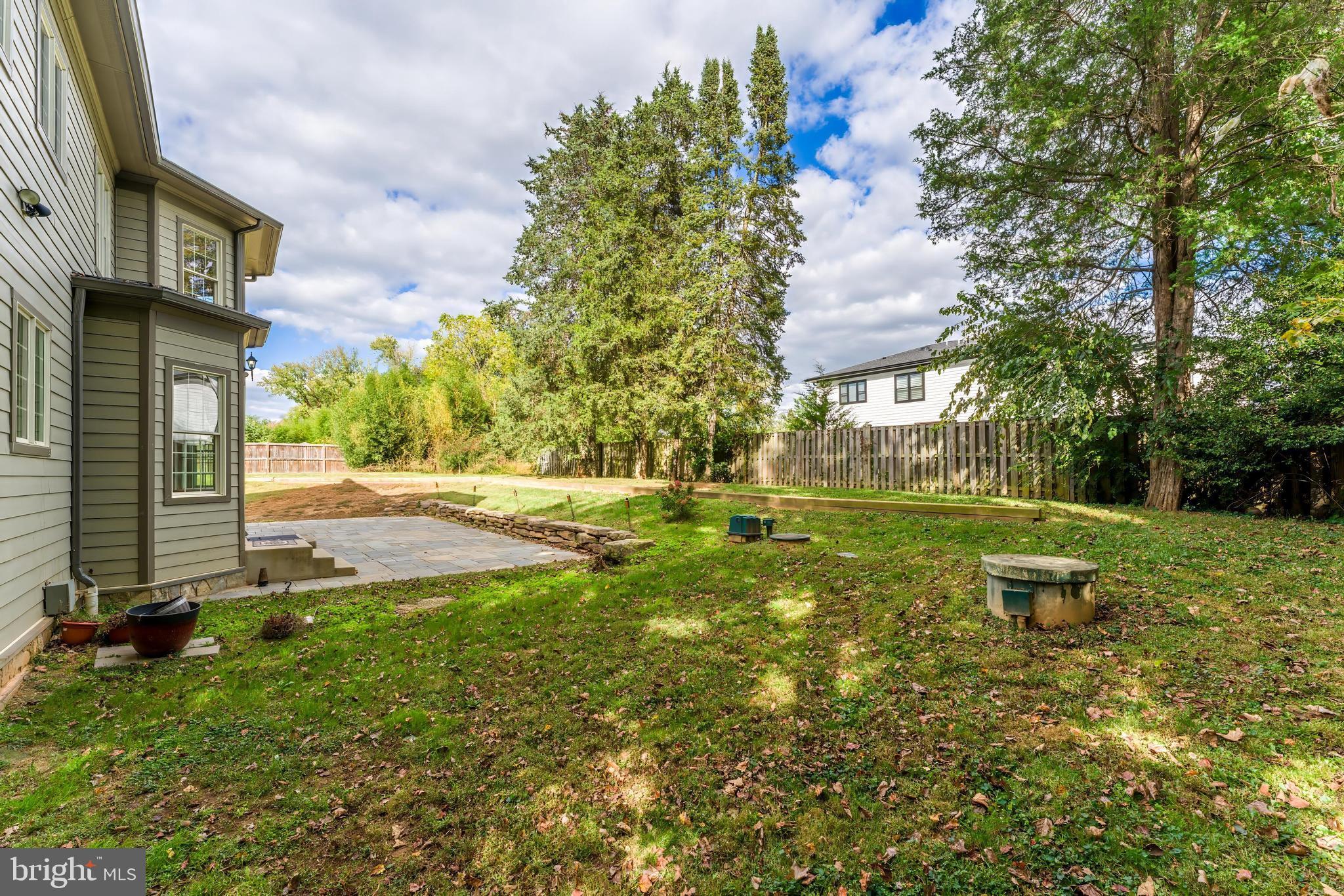 829 GOLDEN ARROW STREET