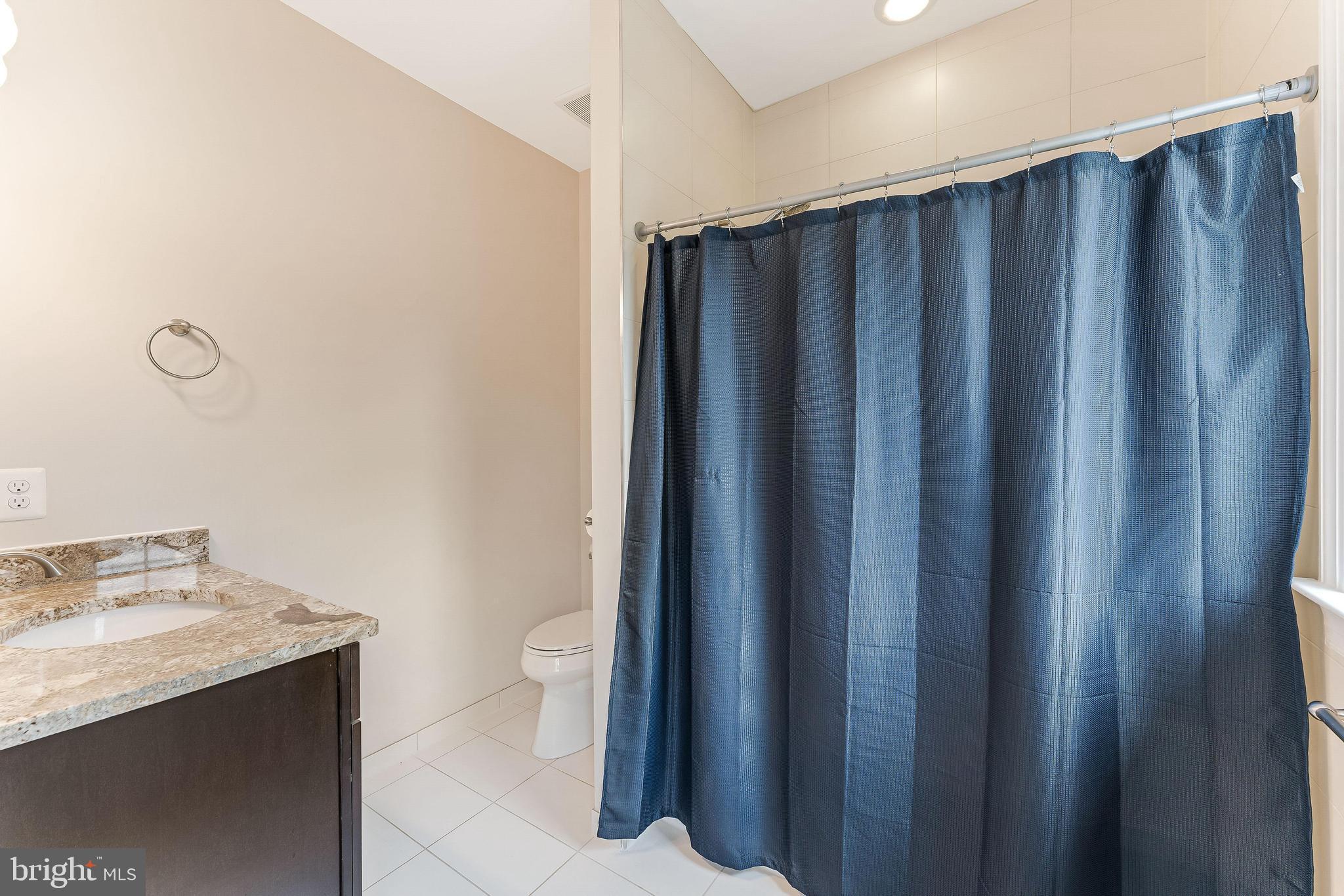 829 GOLDEN ARROW STREET