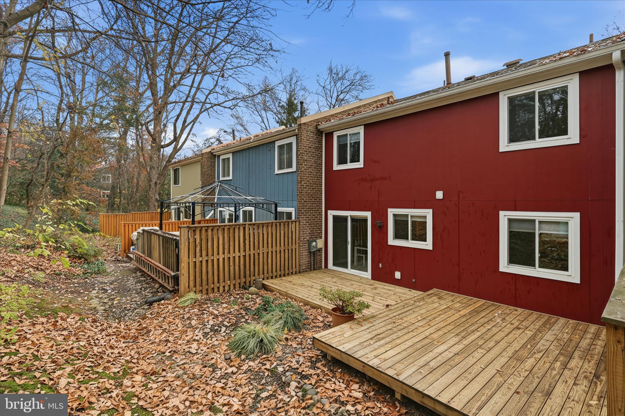 1432 GREENMONT COURT