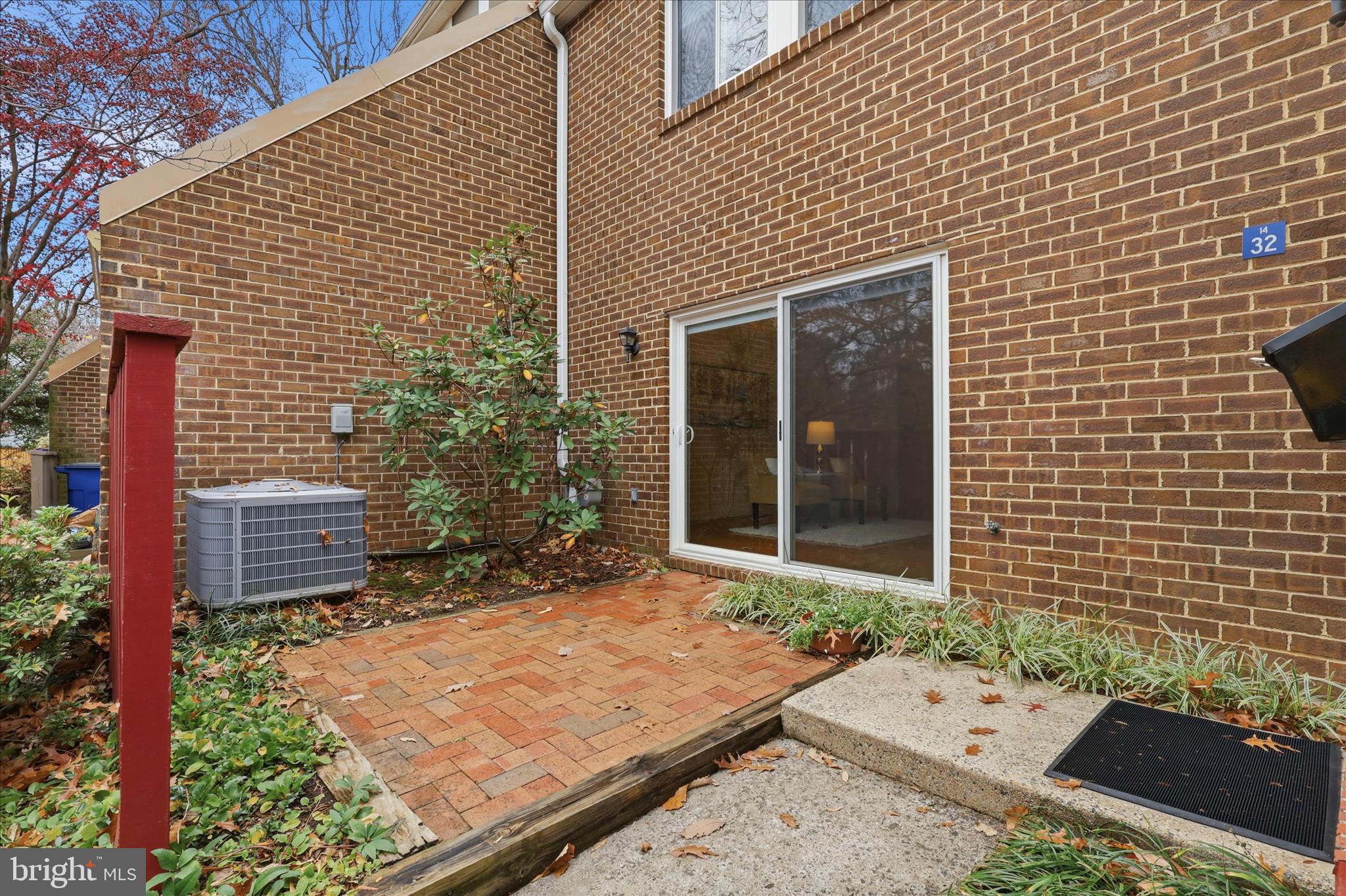 1432 GREENMONT COURT