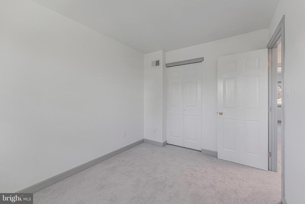 14811 PALMERSTON SQUARE