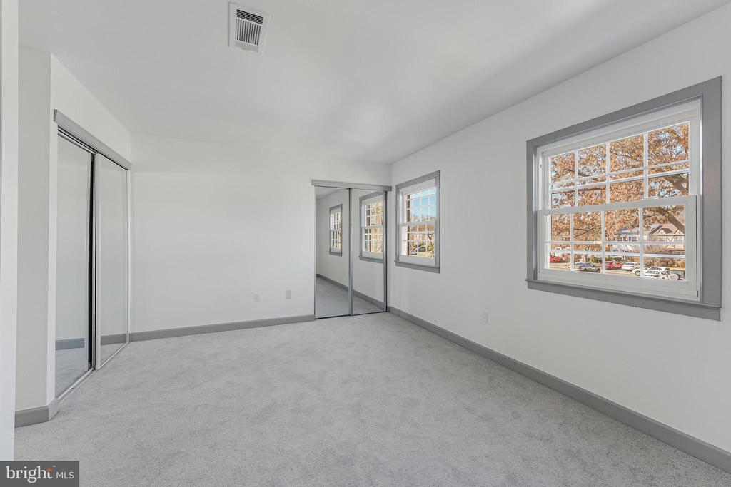 14811 PALMERSTON SQUARE