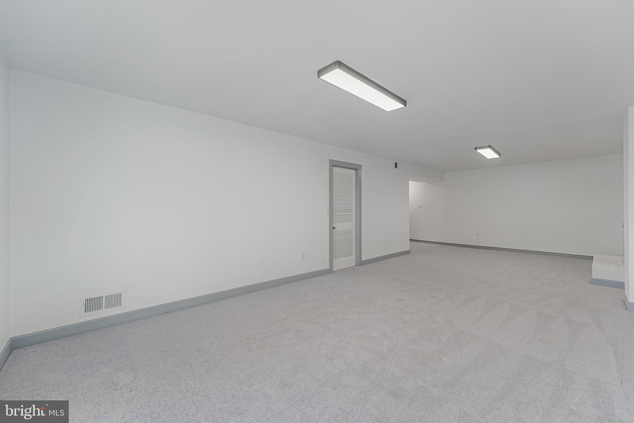 14811 PALMERSTON SQUARE