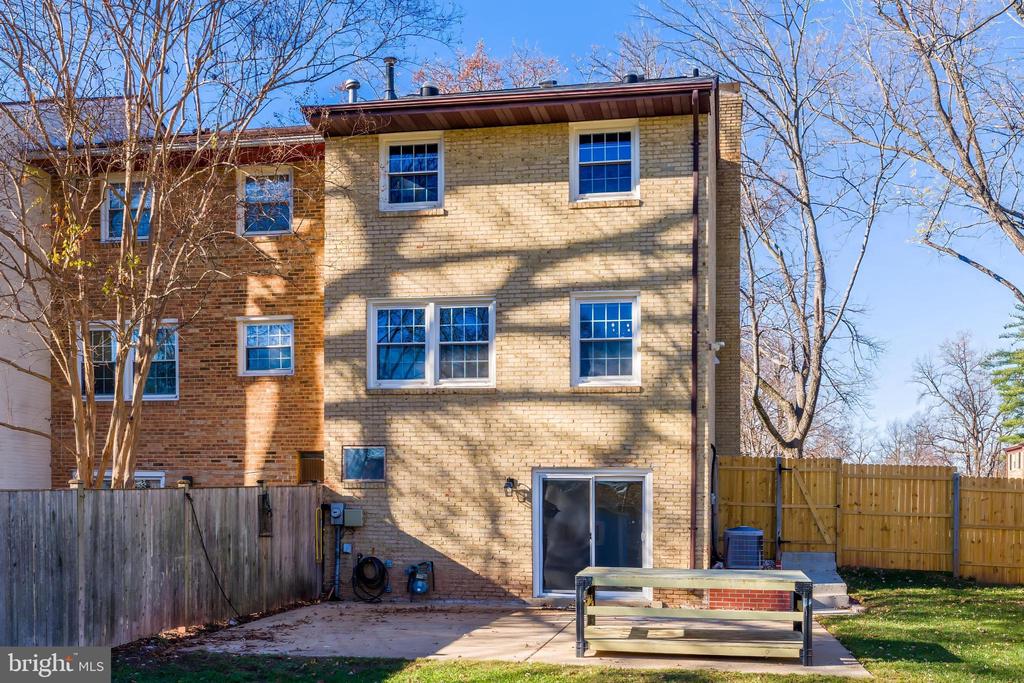 14811 PALMERSTON SQUARE