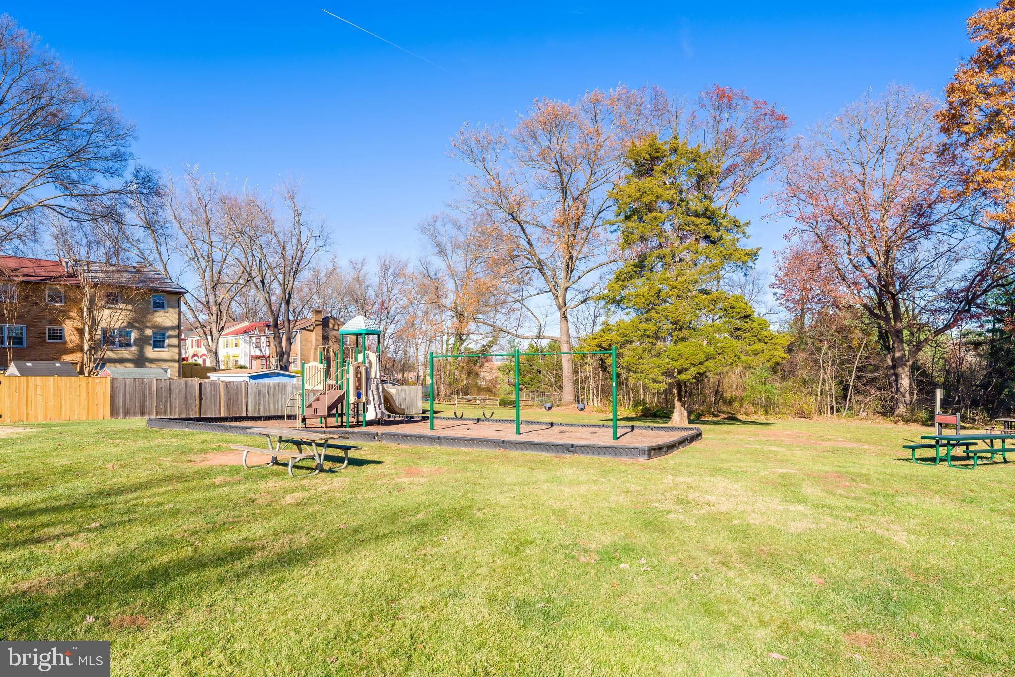 14811 PALMERSTON SQUARE