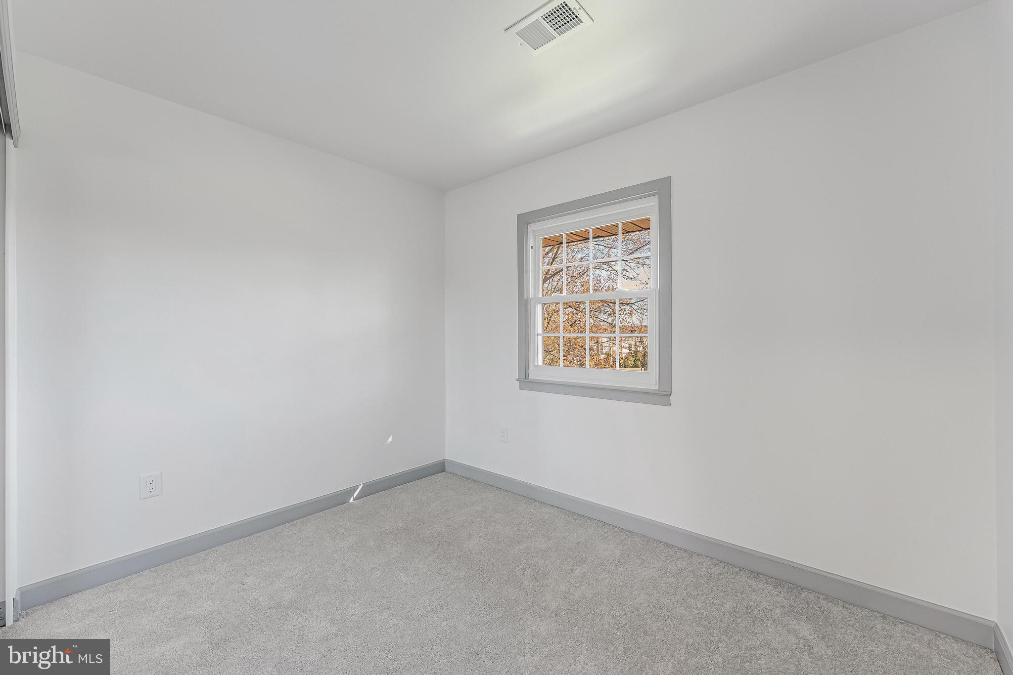 14811 PALMERSTON SQUARE