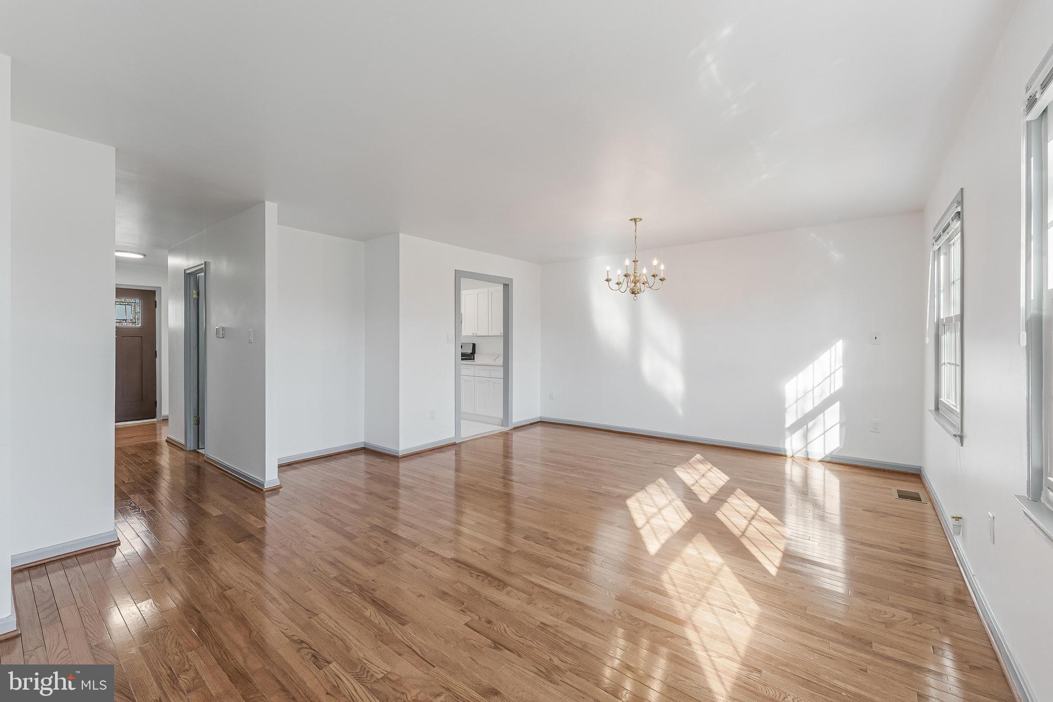 14811 PALMERSTON SQUARE