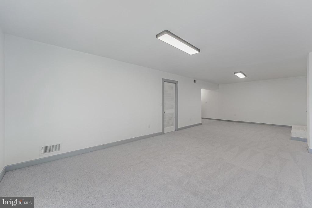 14811 PALMERSTON SQUARE