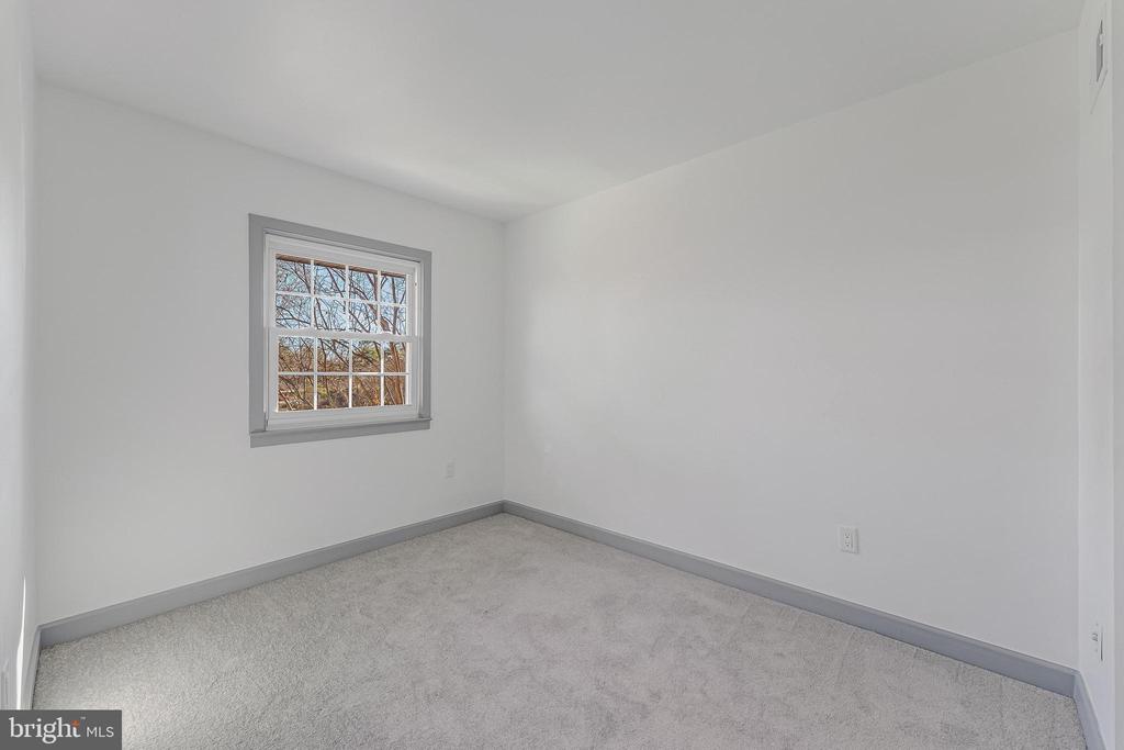 14811 PALMERSTON SQUARE