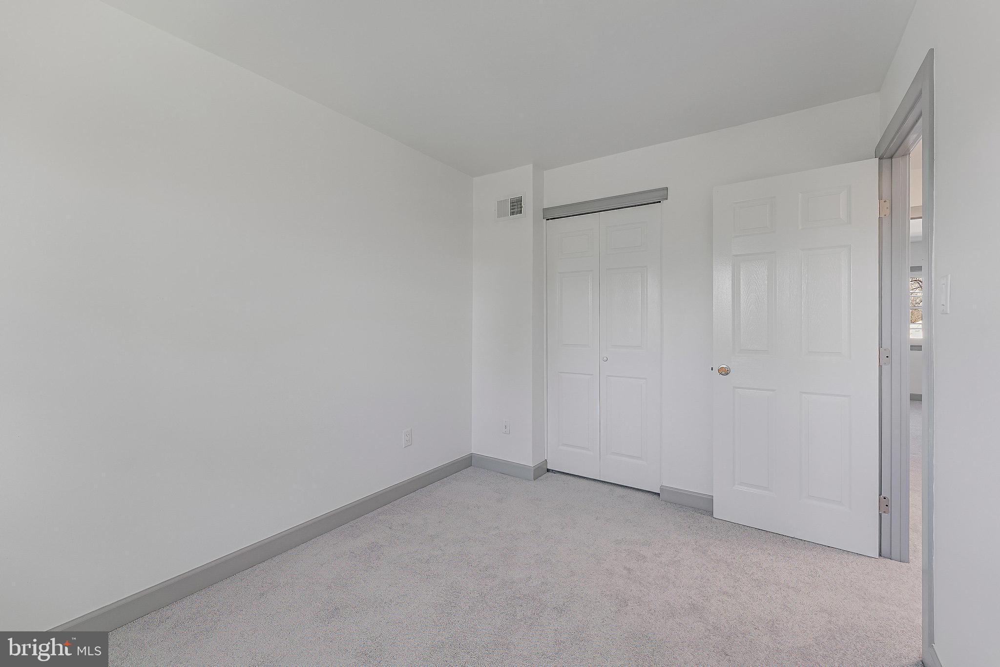 14811 PALMERSTON SQUARE