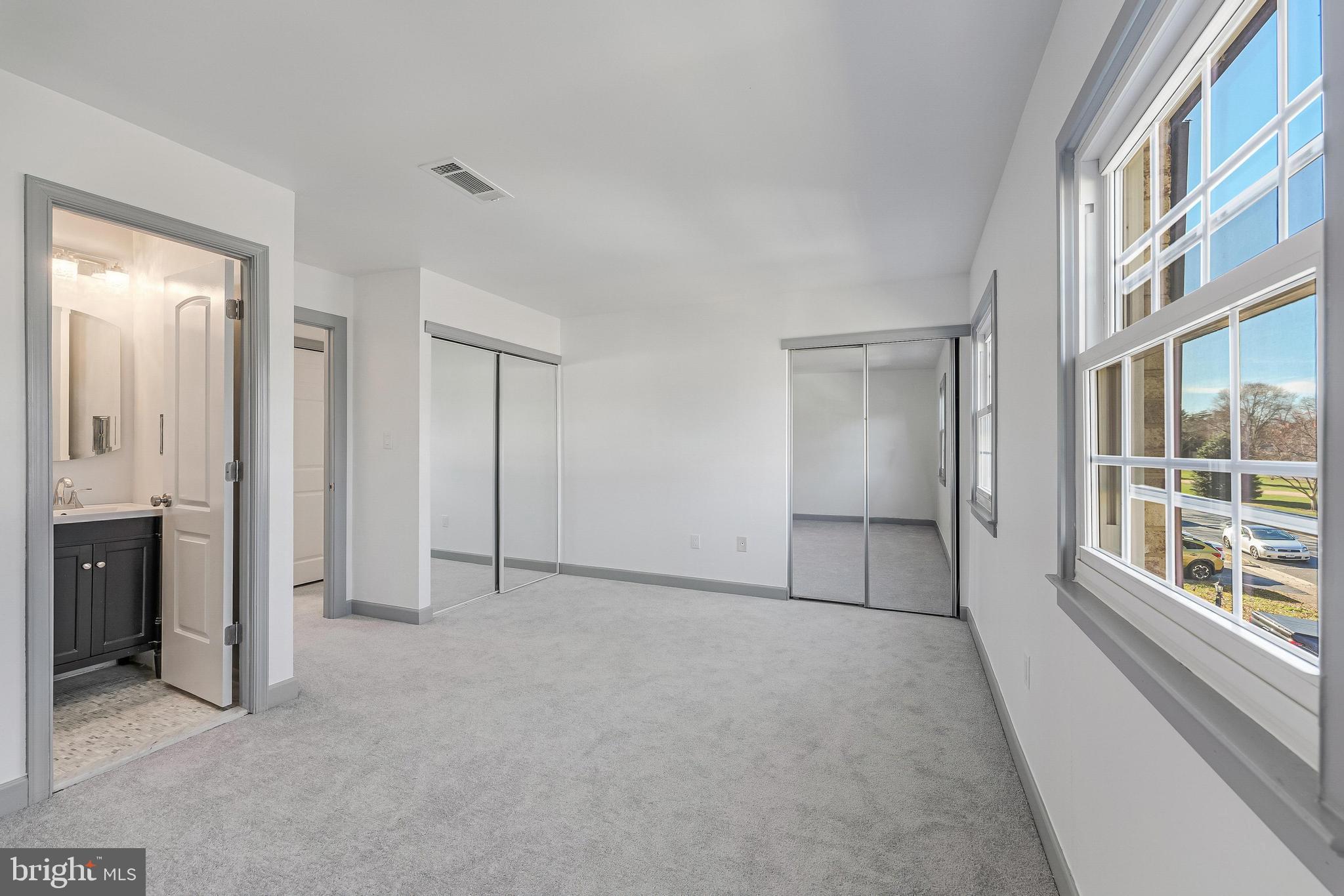 14811 PALMERSTON SQUARE