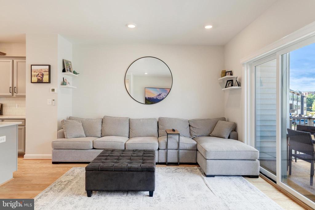 4418 FAIR LAKES COURT