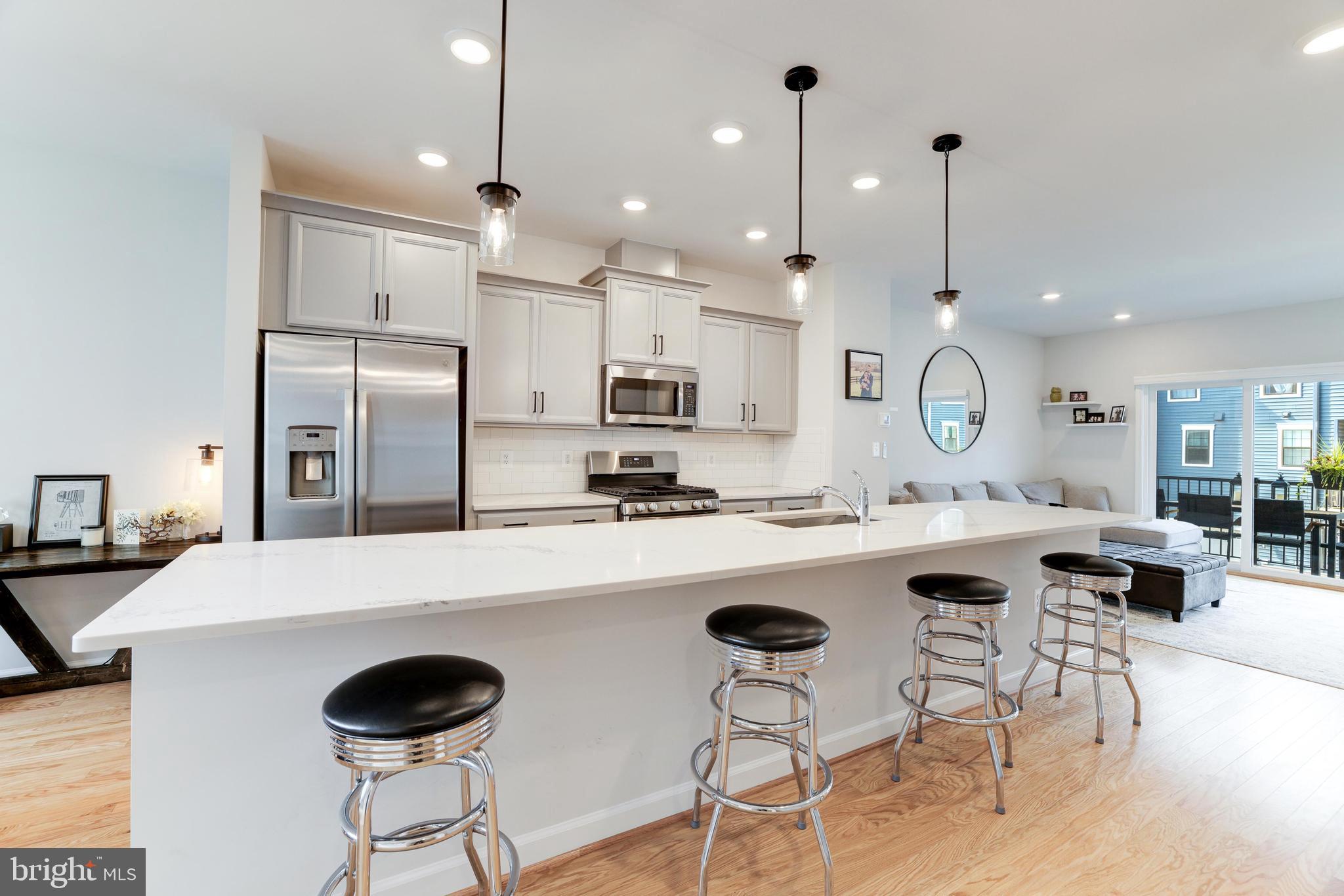 4418 FAIR LAKES COURT