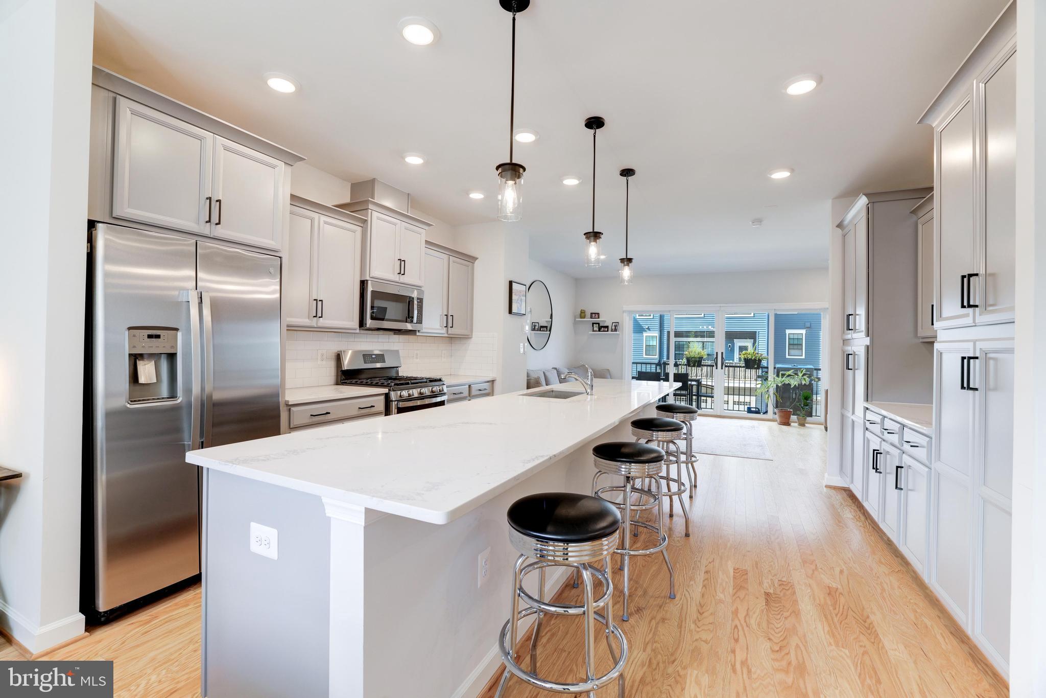 4418 FAIR LAKES COURT