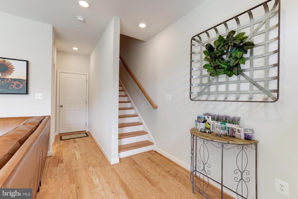 4418 FAIR LAKES COURT