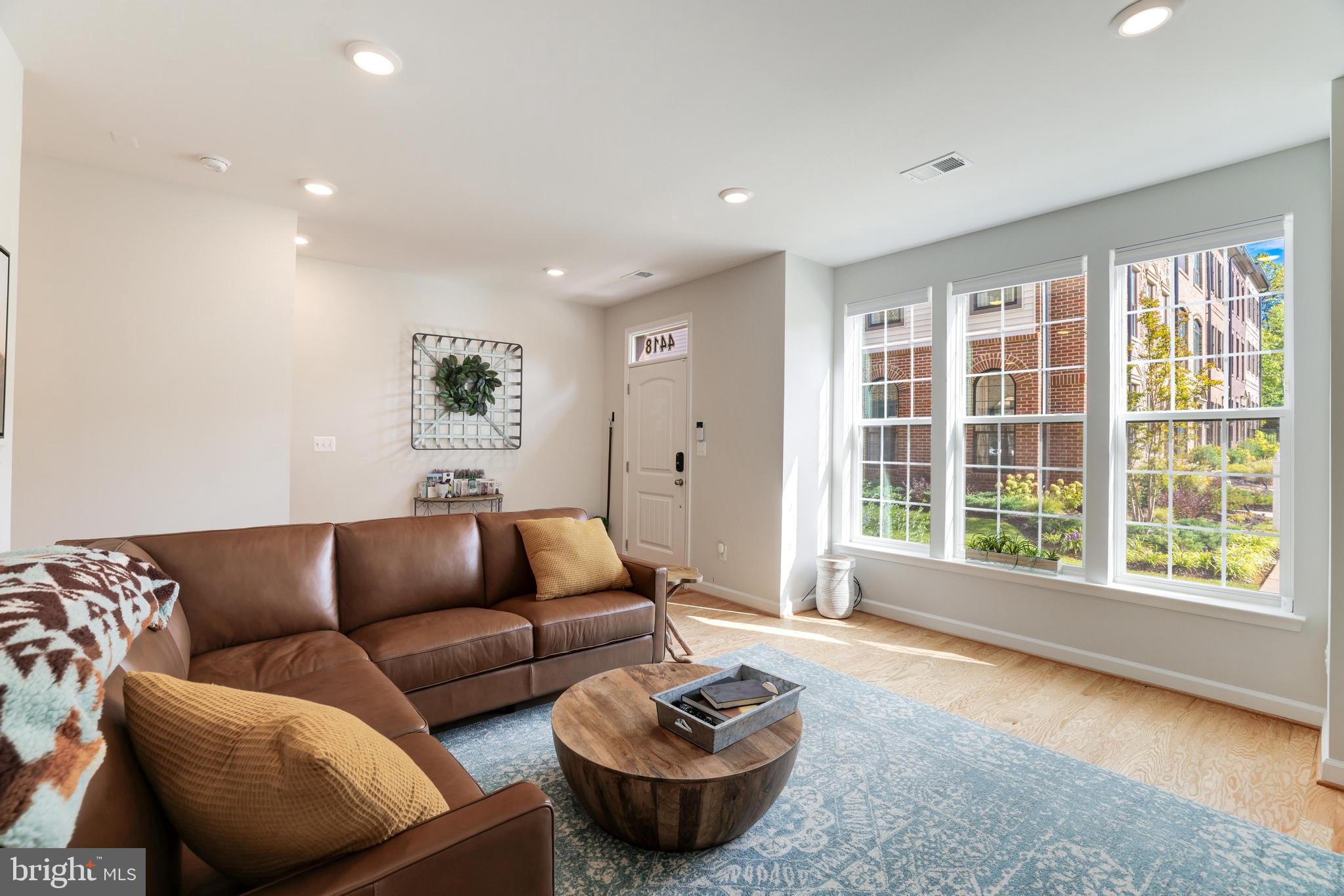 4418 FAIR LAKES COURT