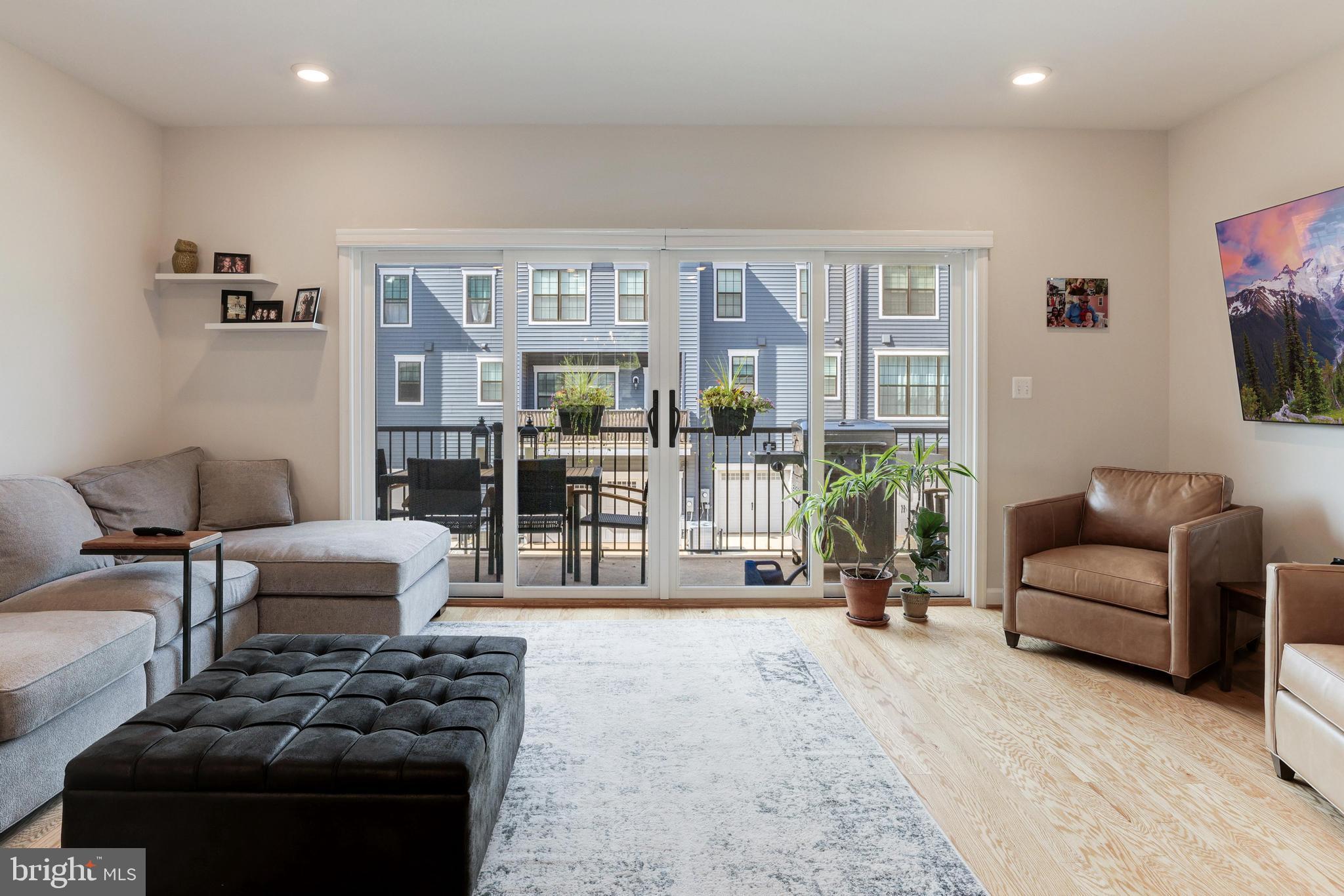 4418 FAIR LAKES COURT