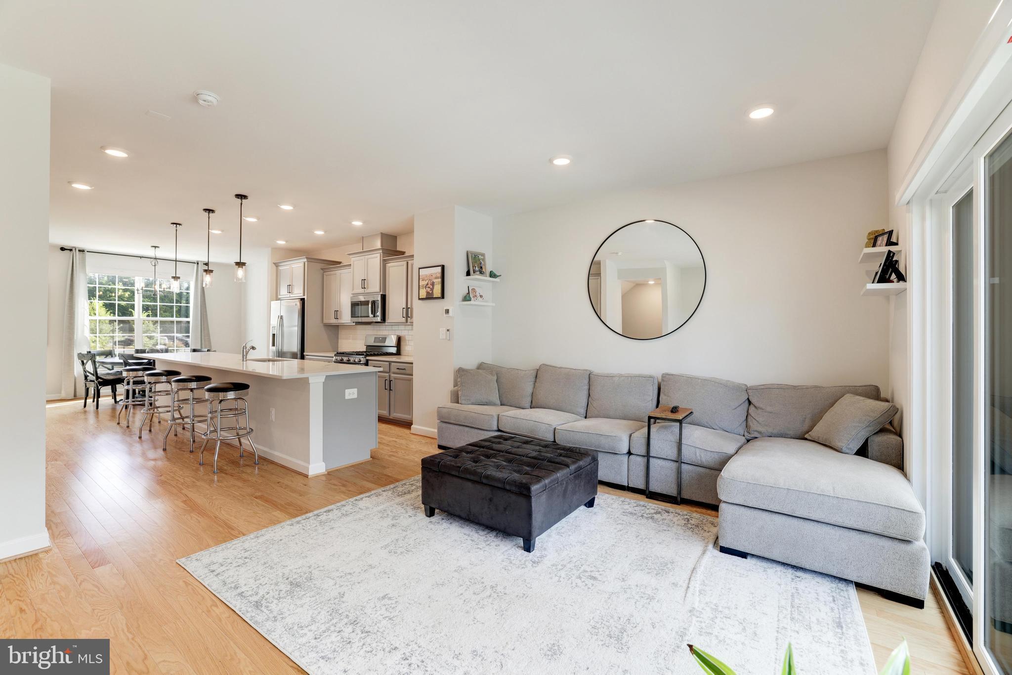 4418 FAIR LAKES COURT