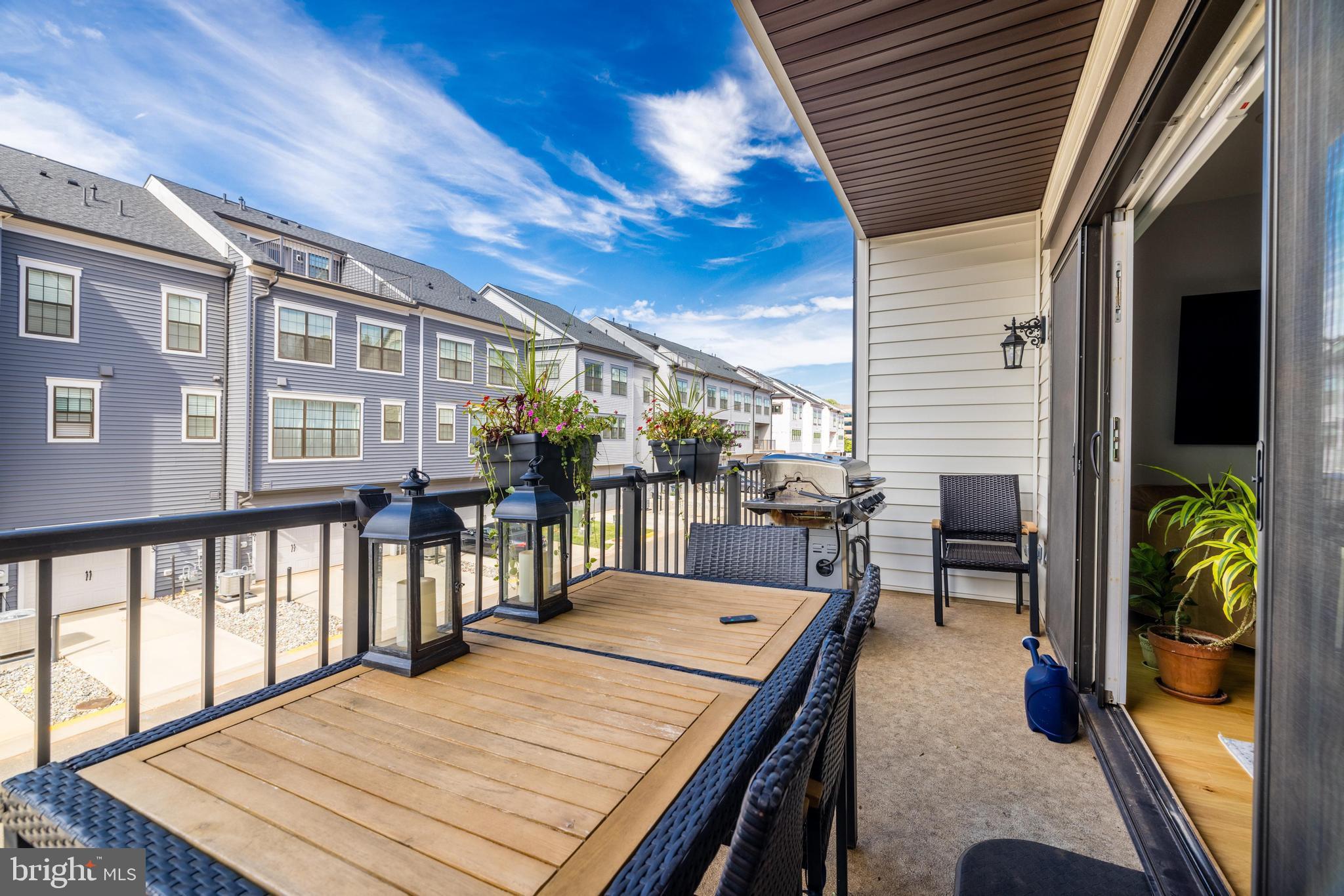 4418 FAIR LAKES COURT