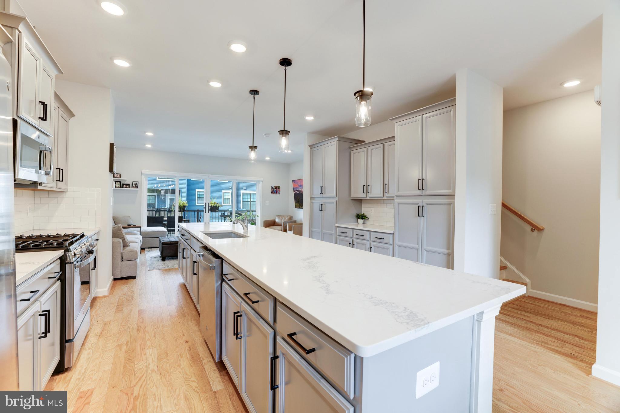 4418 FAIR LAKES COURT