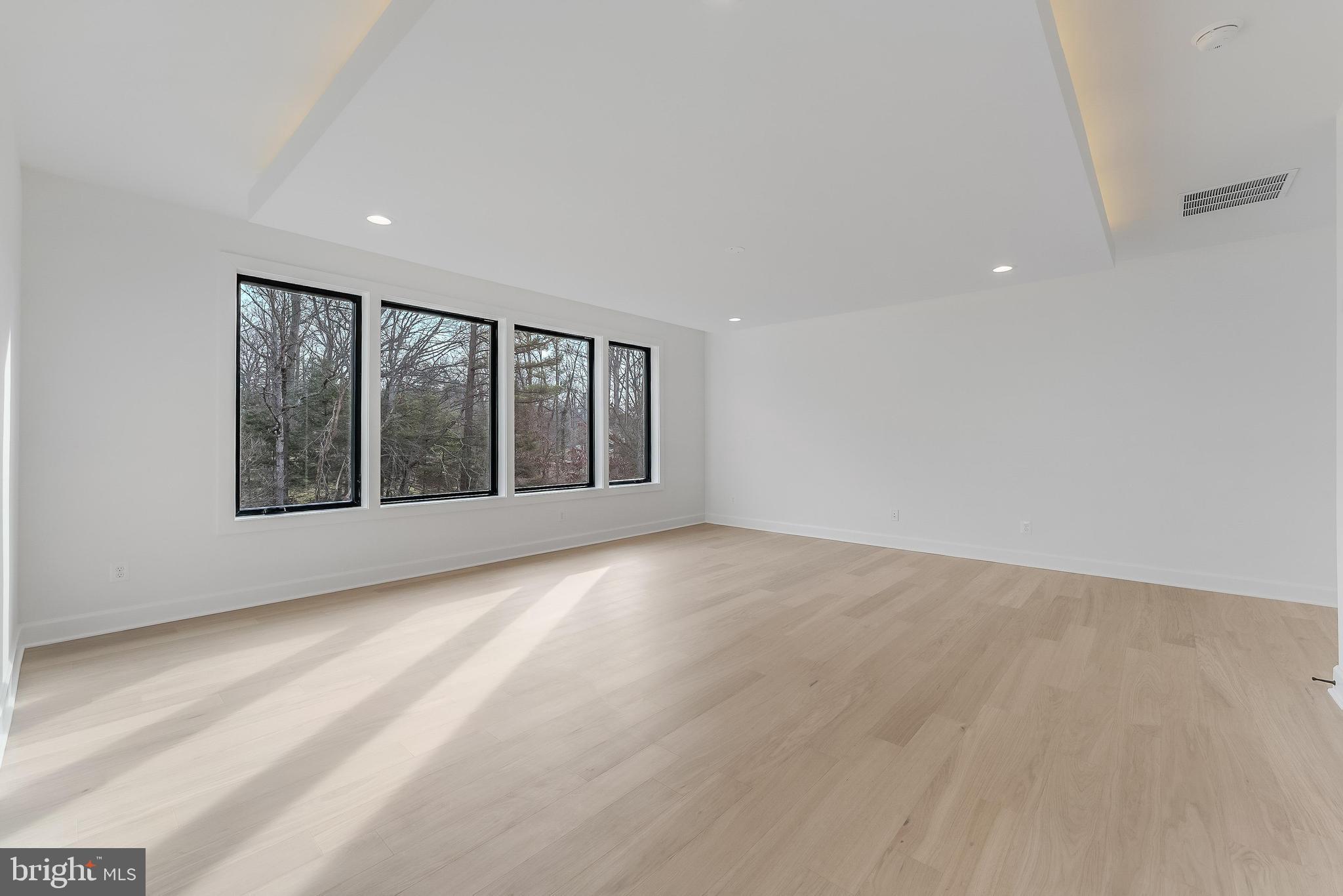 731 ELLSWORTH AVENUE