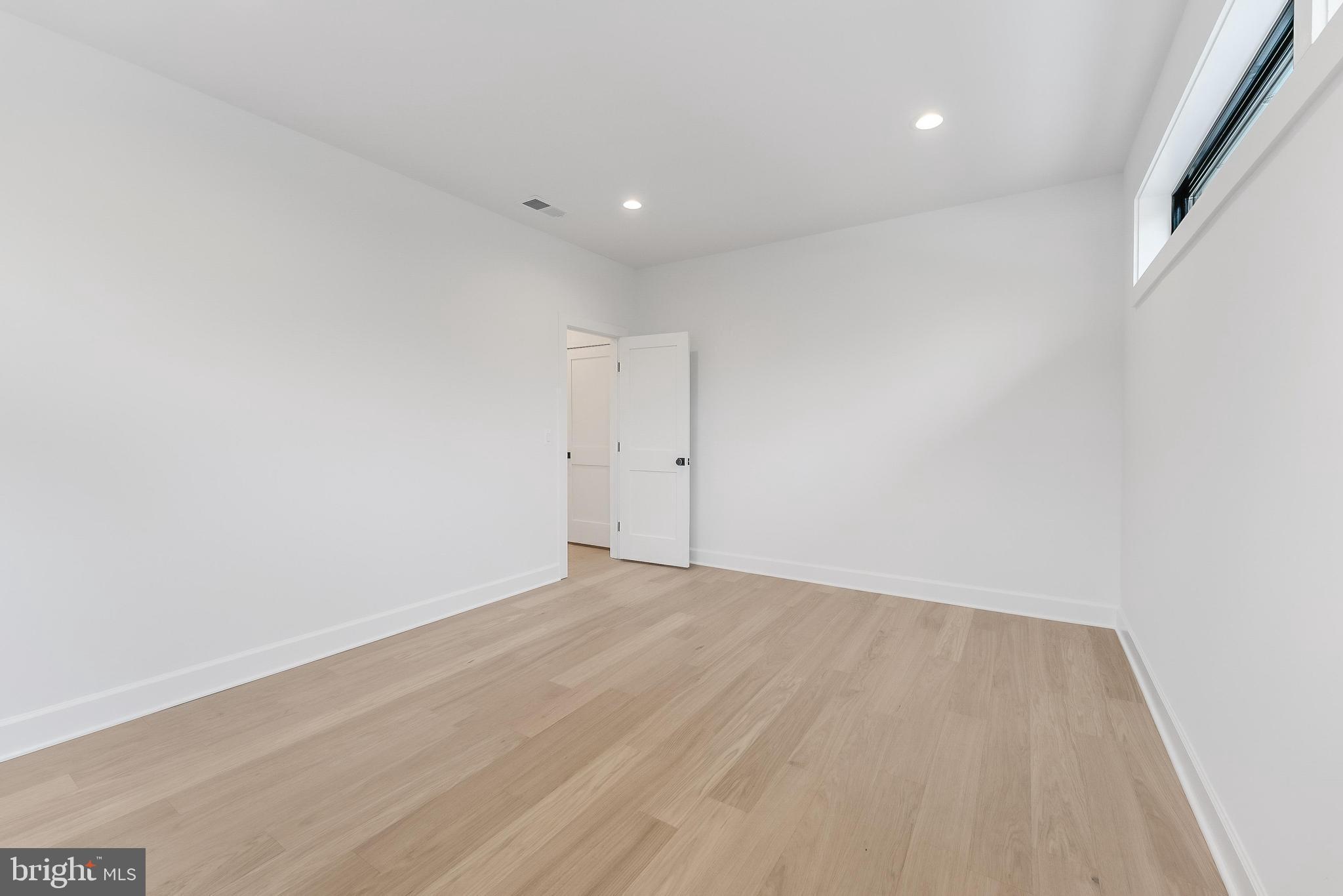 731 ELLSWORTH AVENUE