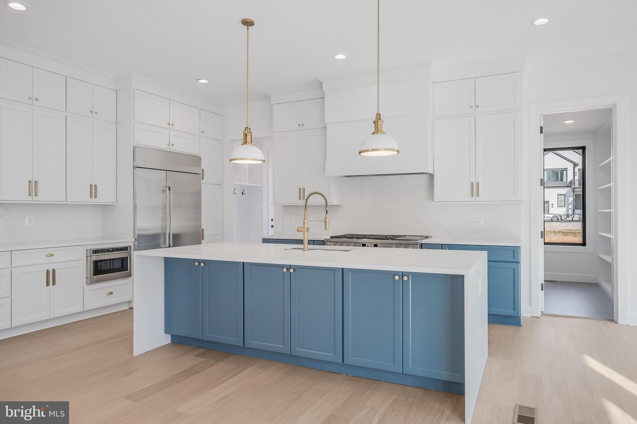 731 ELLSWORTH AVENUE