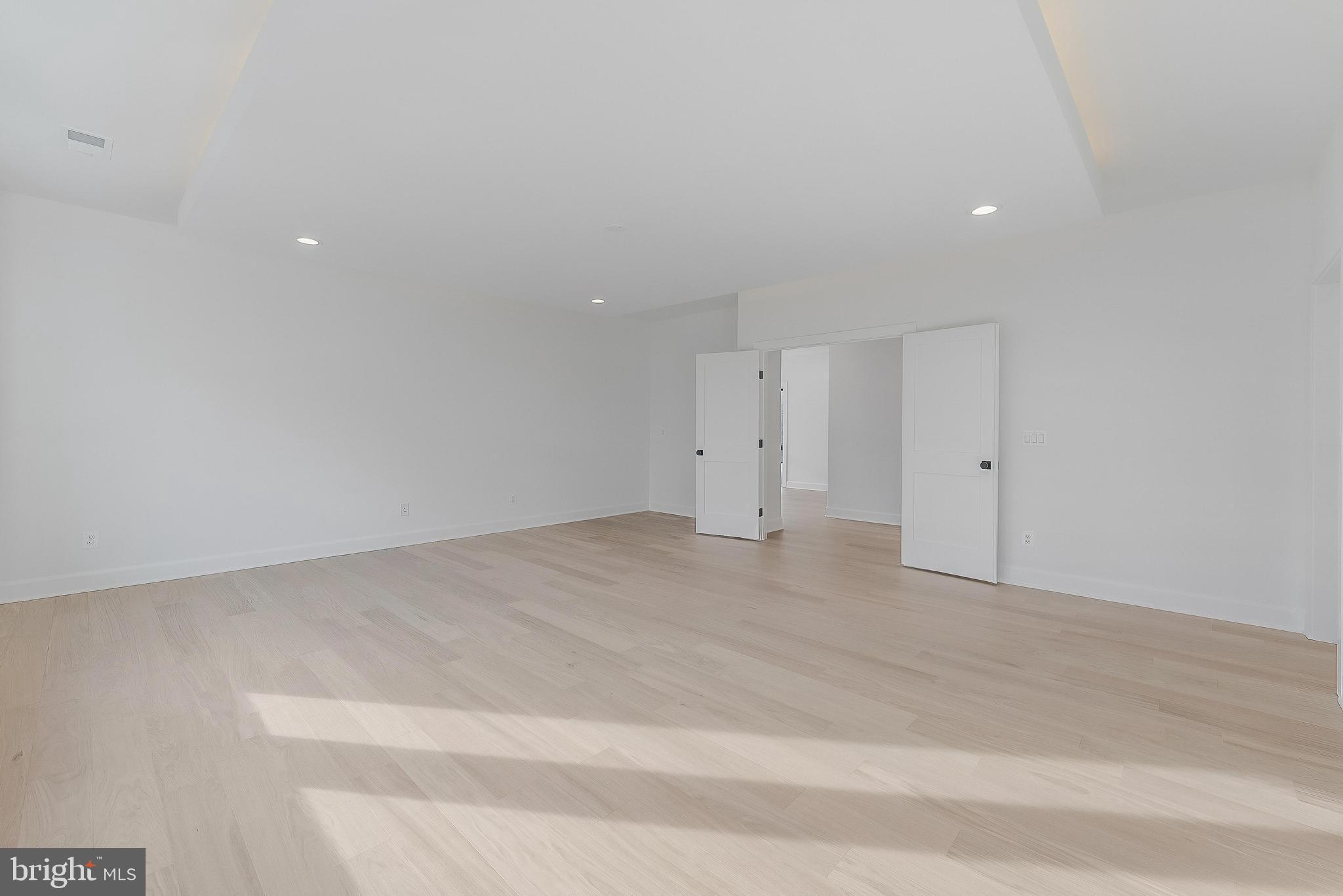 731 ELLSWORTH AVENUE