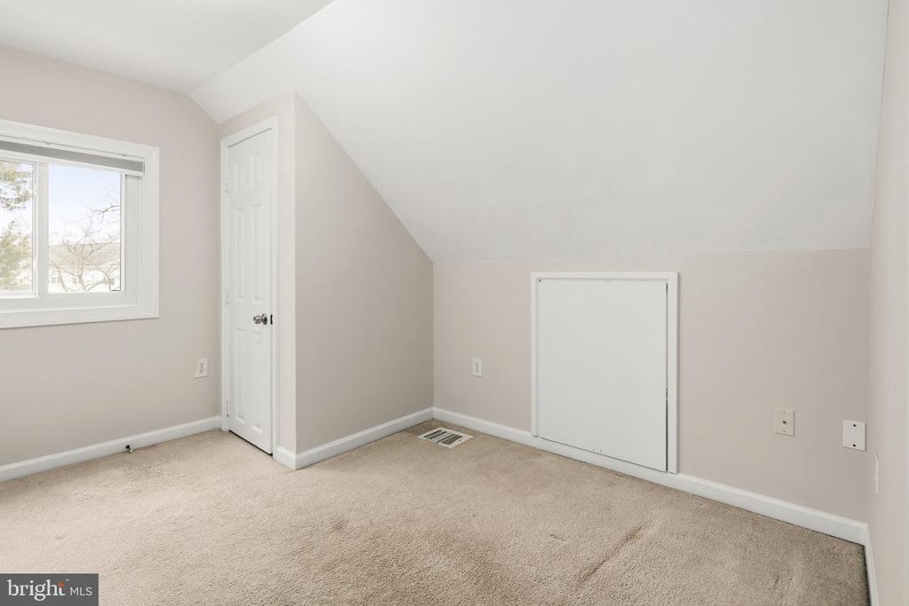 7231 TYLER AVENUE
