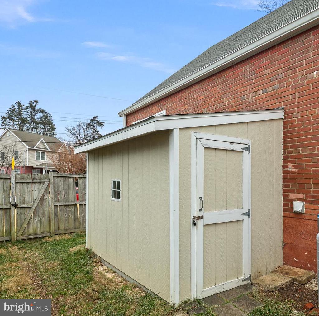 7231 TYLER AVENUE